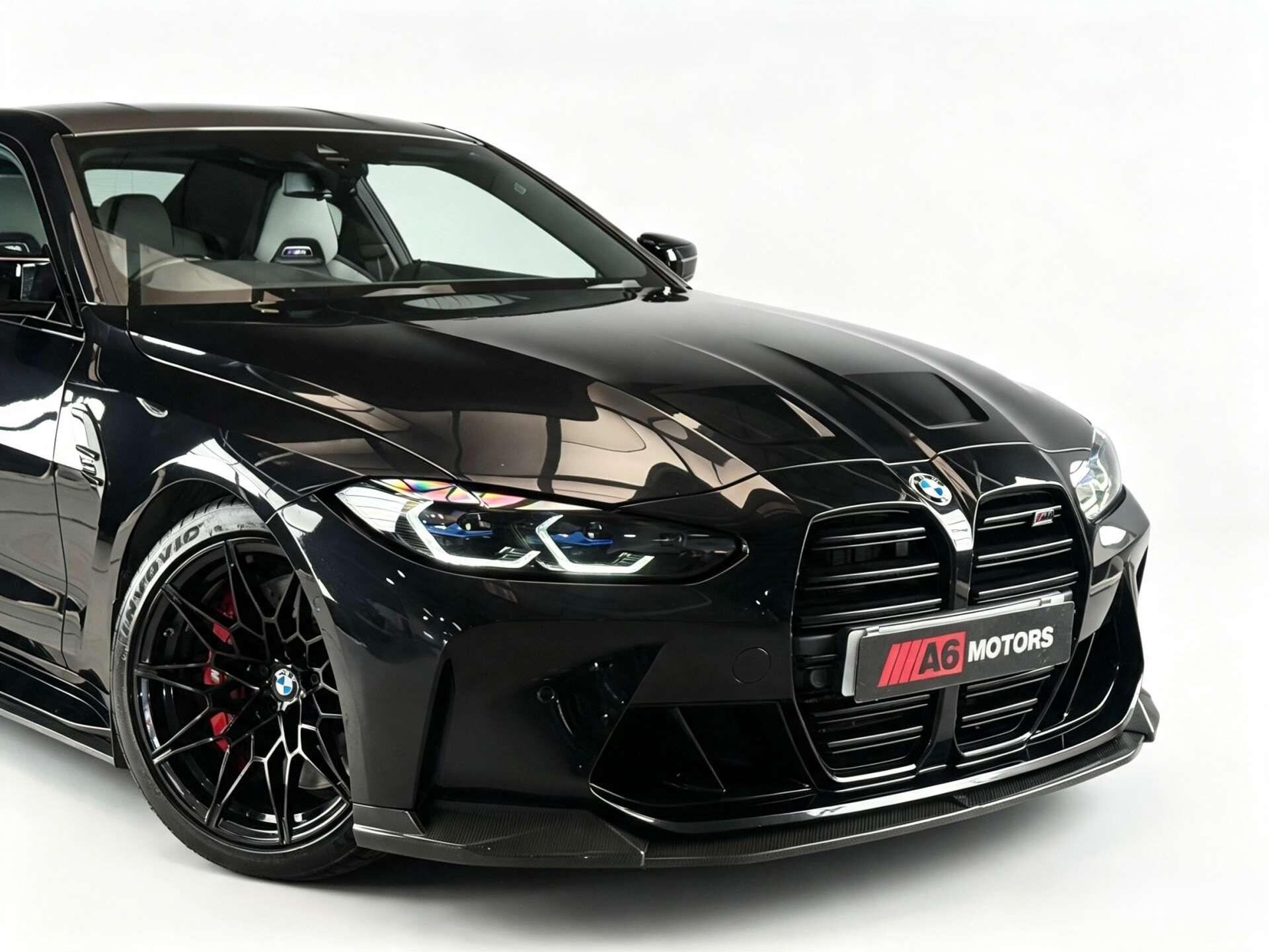 BMW M4 view 3