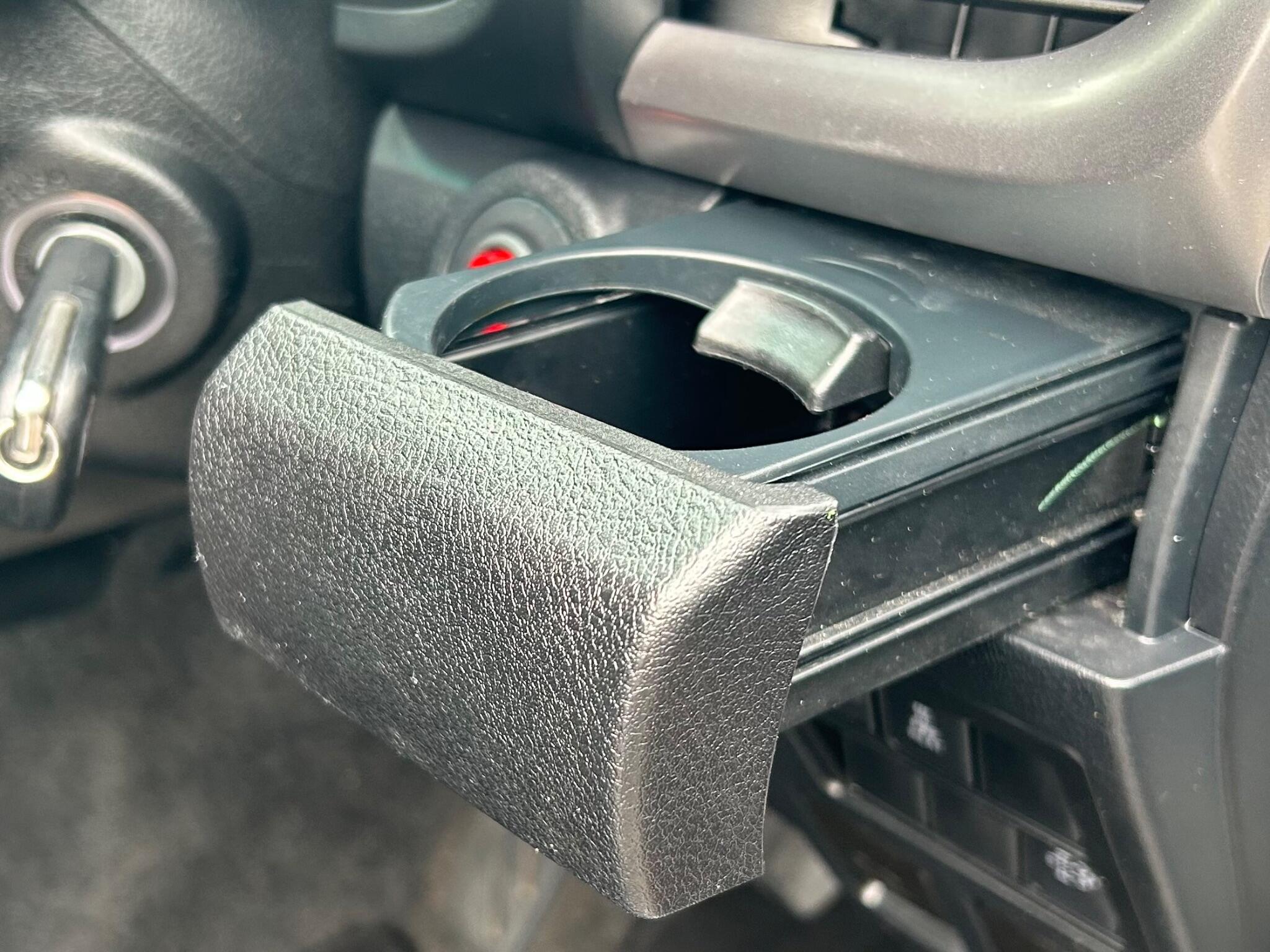 Toyota Hilux view 18