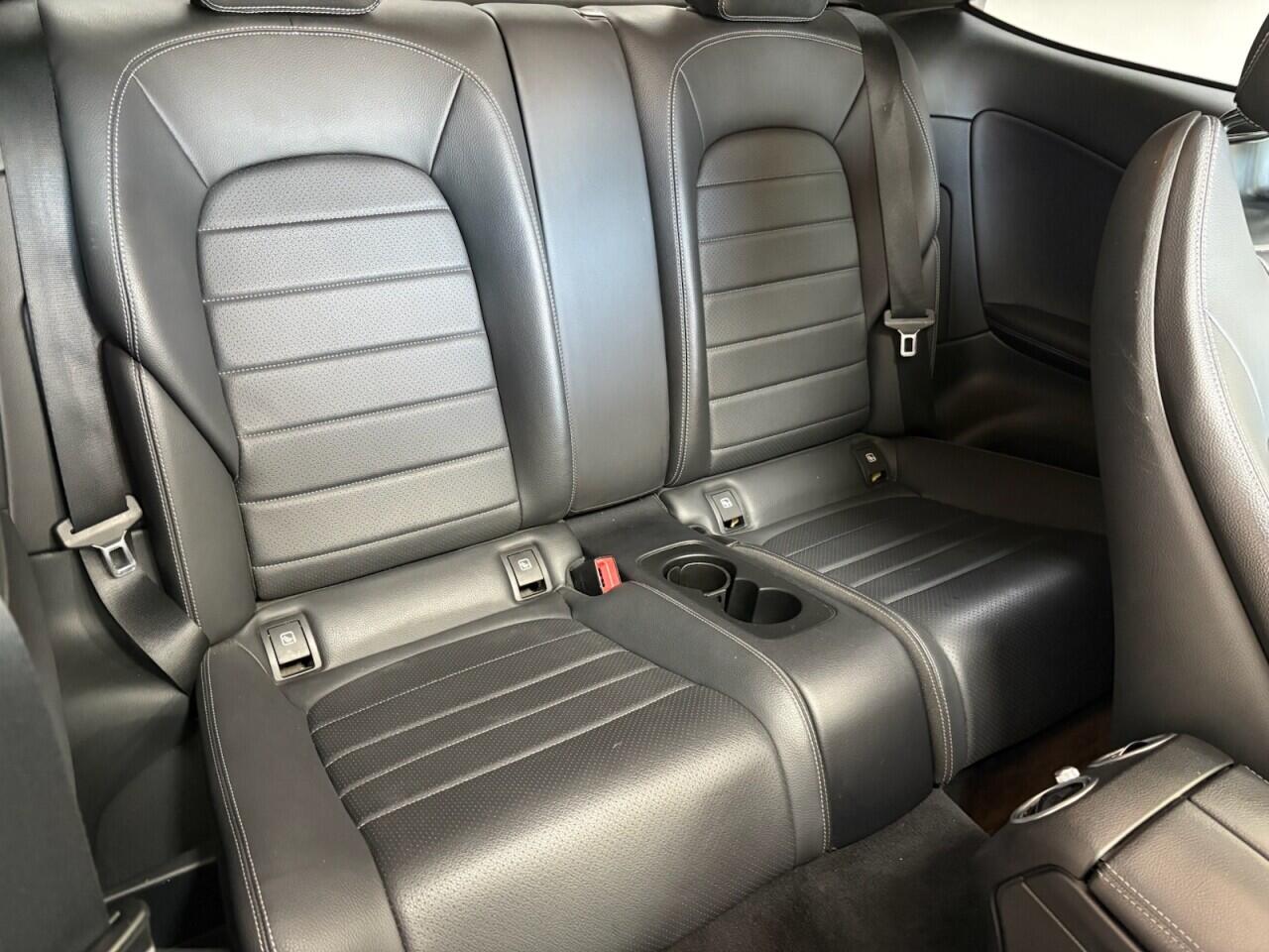 Mercedes-Benz C-Class view 17