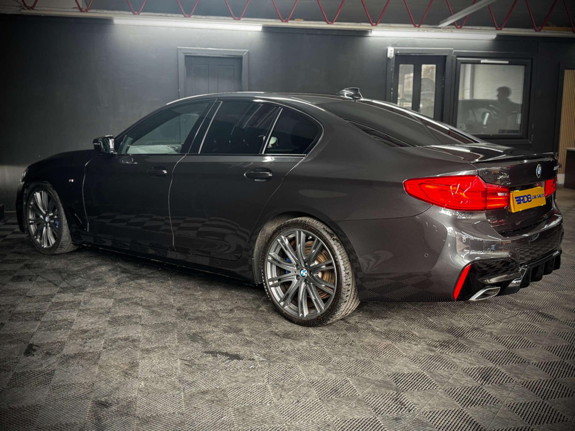 BMW 5 Series view 27