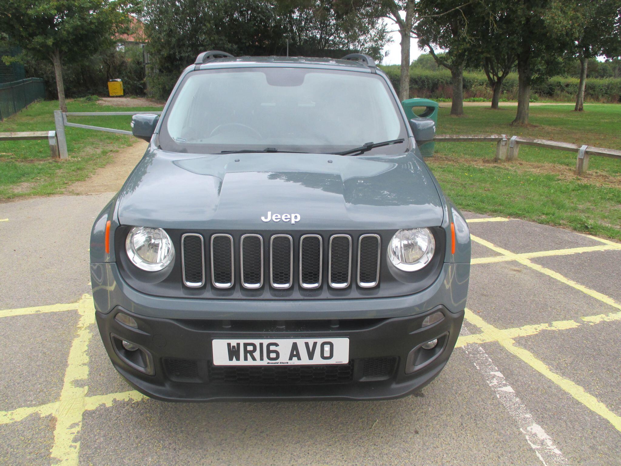 Jeep Renegade view 29