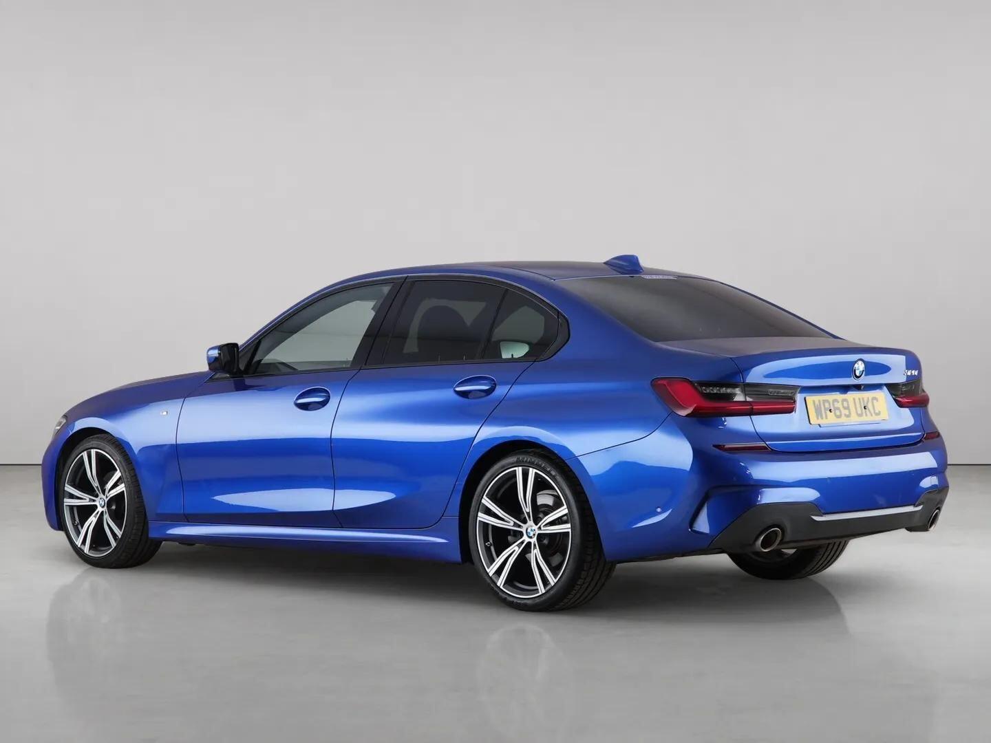 BMW 3 Series view 8