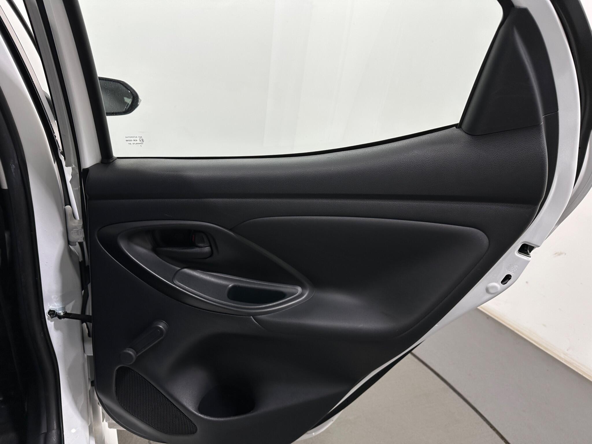 Toyota Yaris view 41