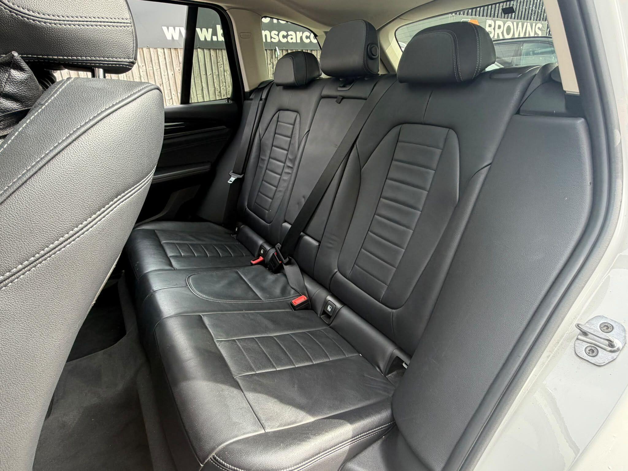 BMW X3 view 16