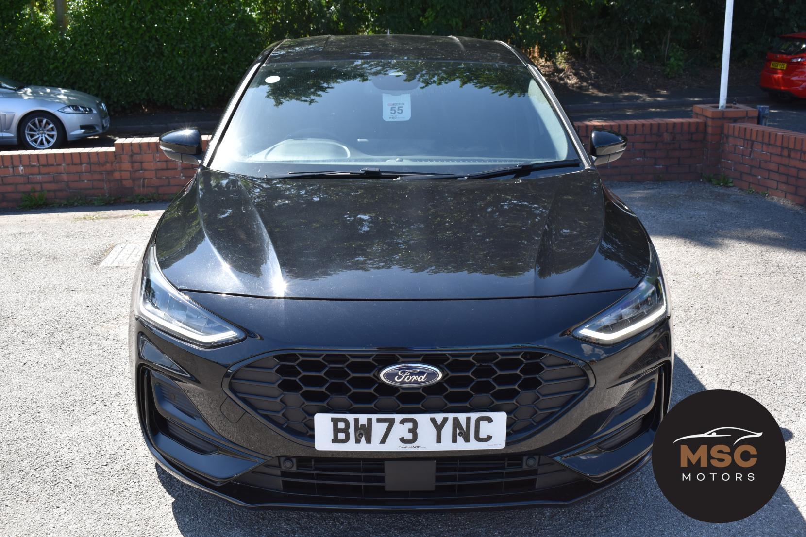 Ford Focus view 3