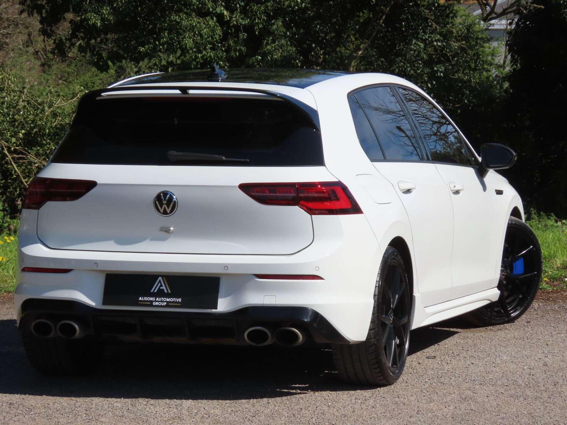 Volkswagen Golf view 4