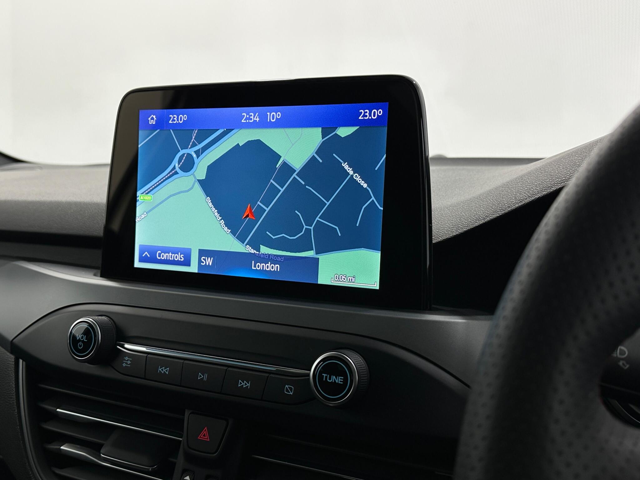 Ford Focus view 22