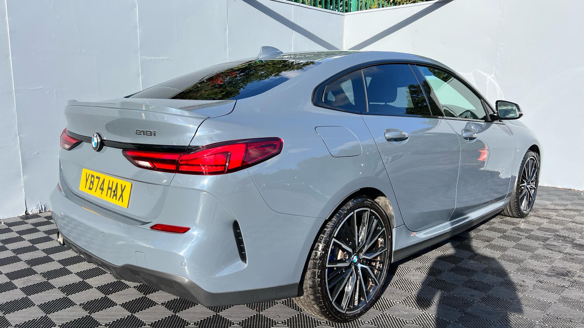 BMW 2 Series view 27