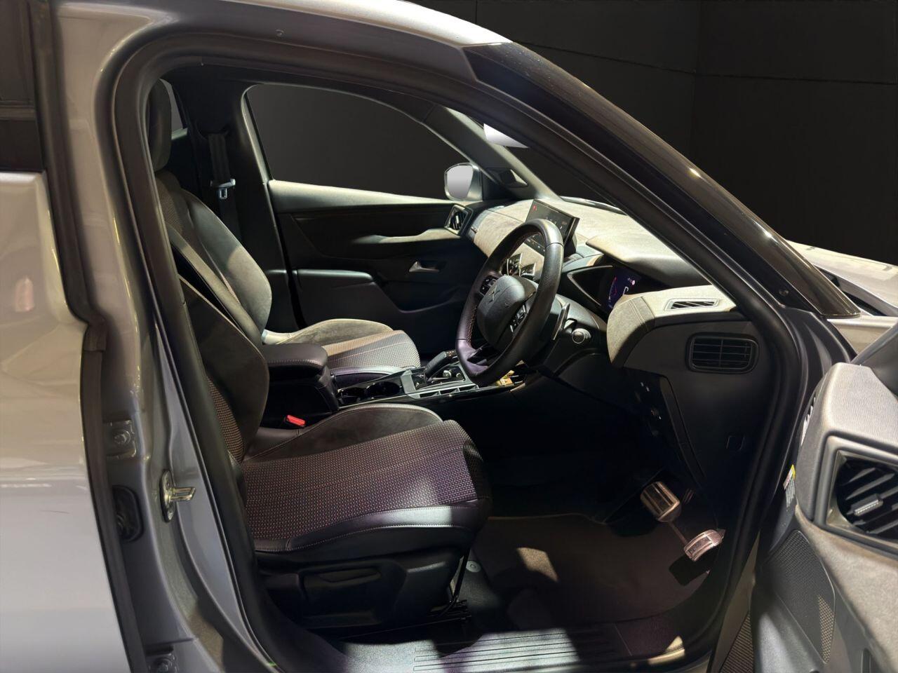DS Automobiles DS 3 Crossback view 13