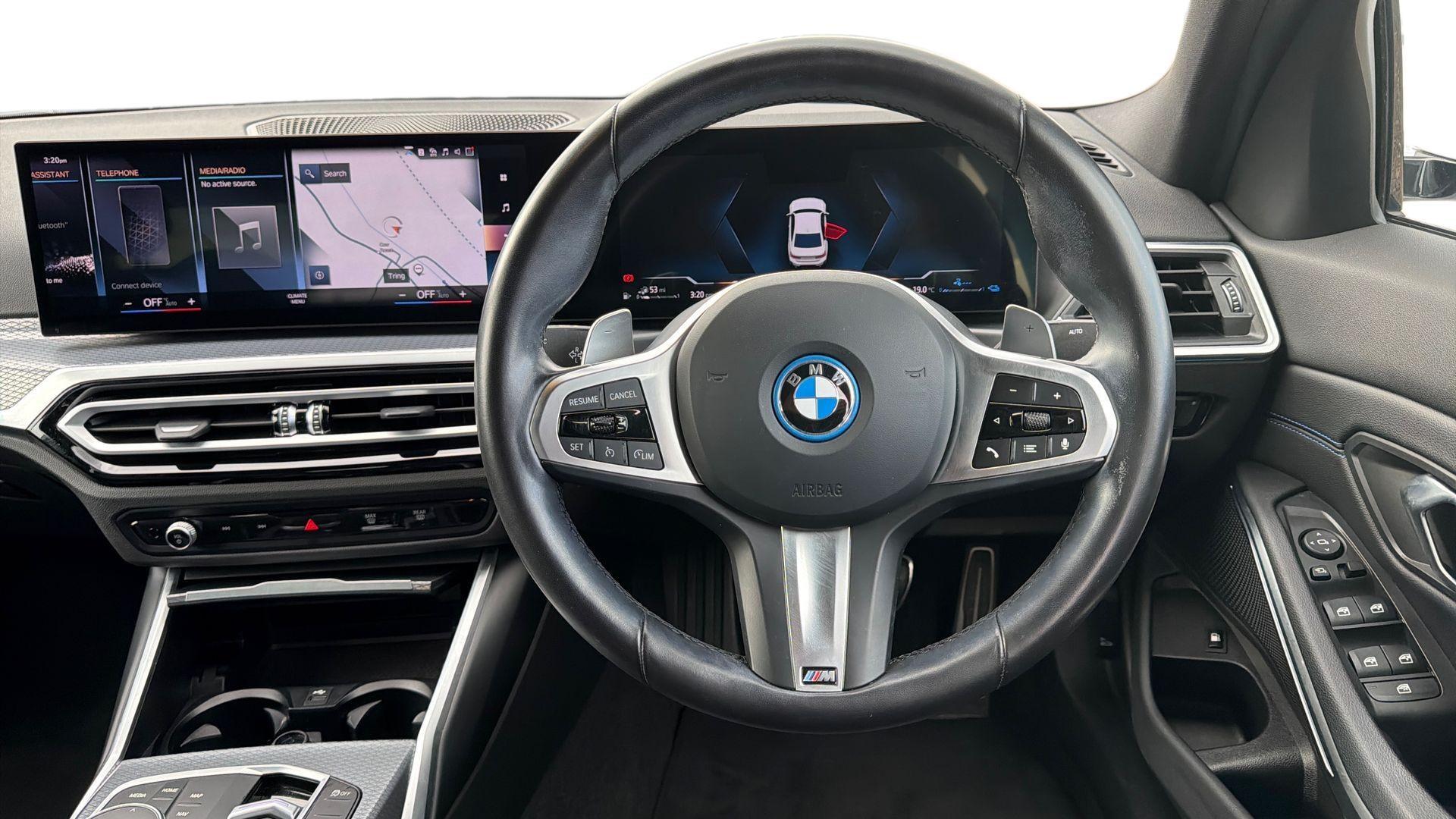BMW 3 Series view 5