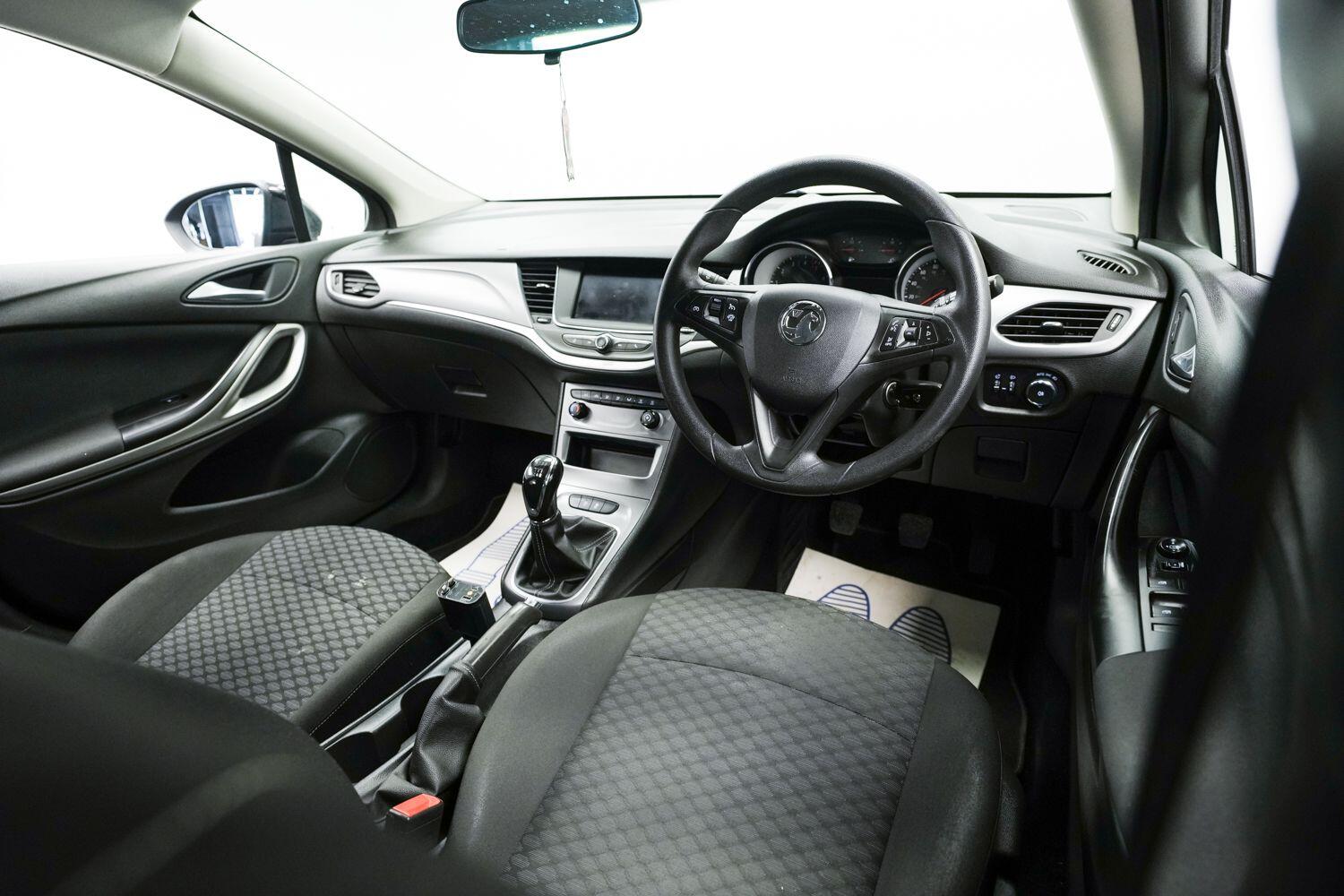 Vauxhall Astra view 11