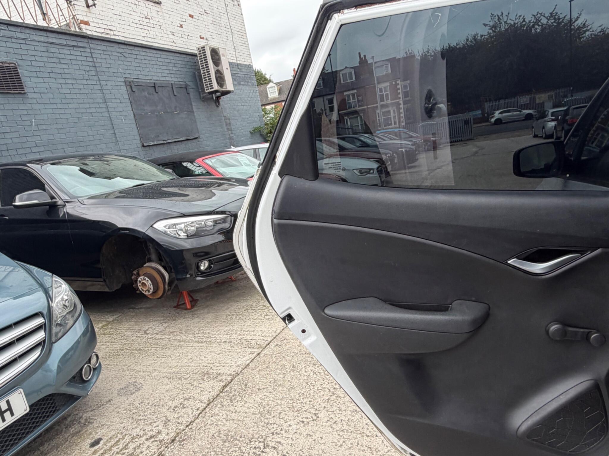 Hyundai Ix20 view 26