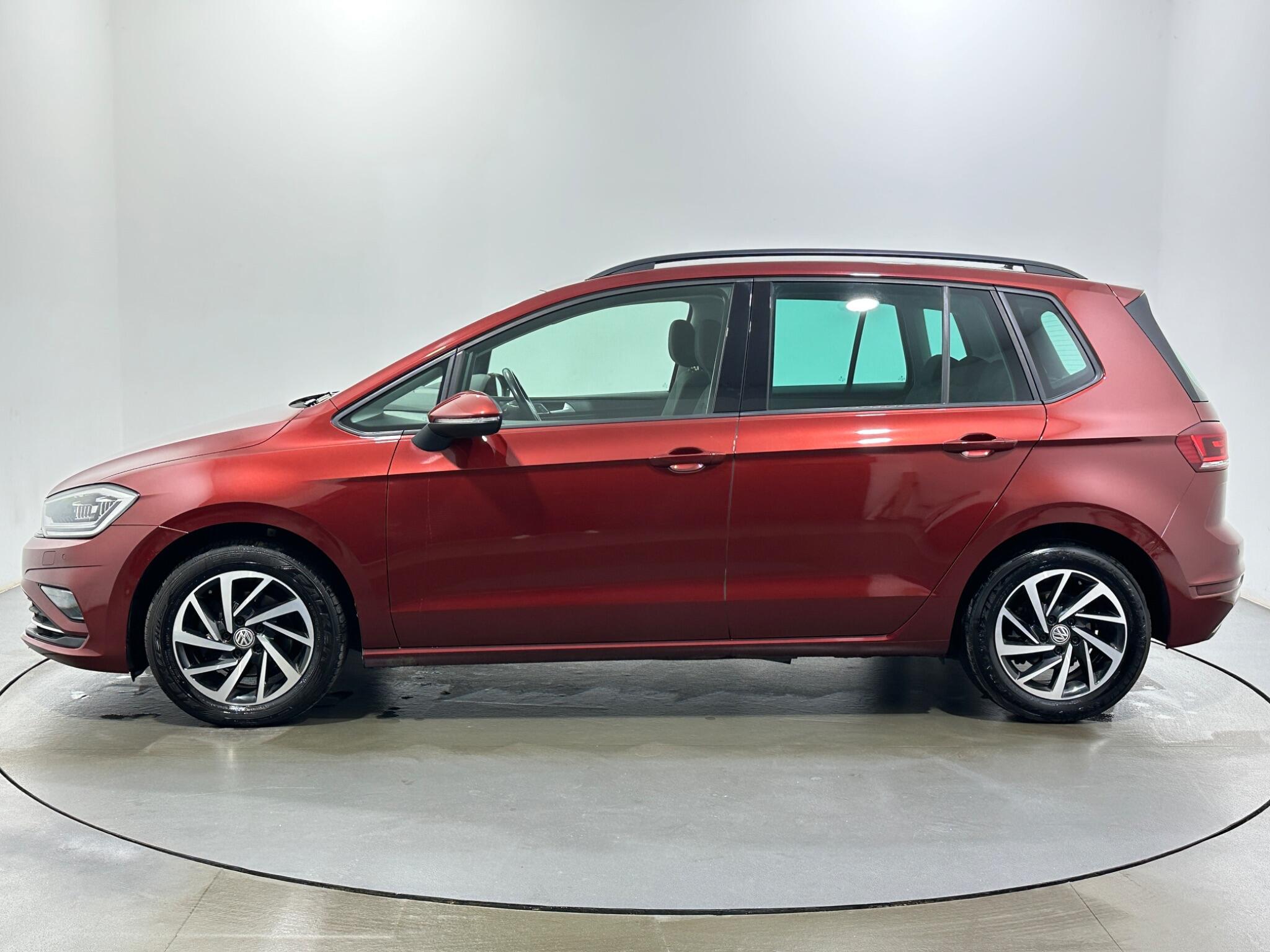 Volkswagen Golf Sportsvan view 5