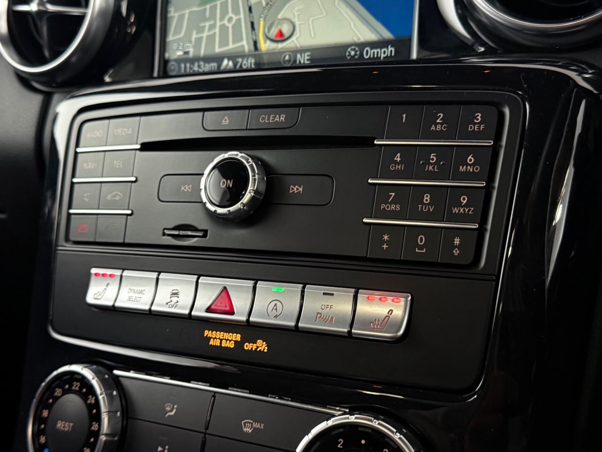 Mercedes-Benz SLC view 23