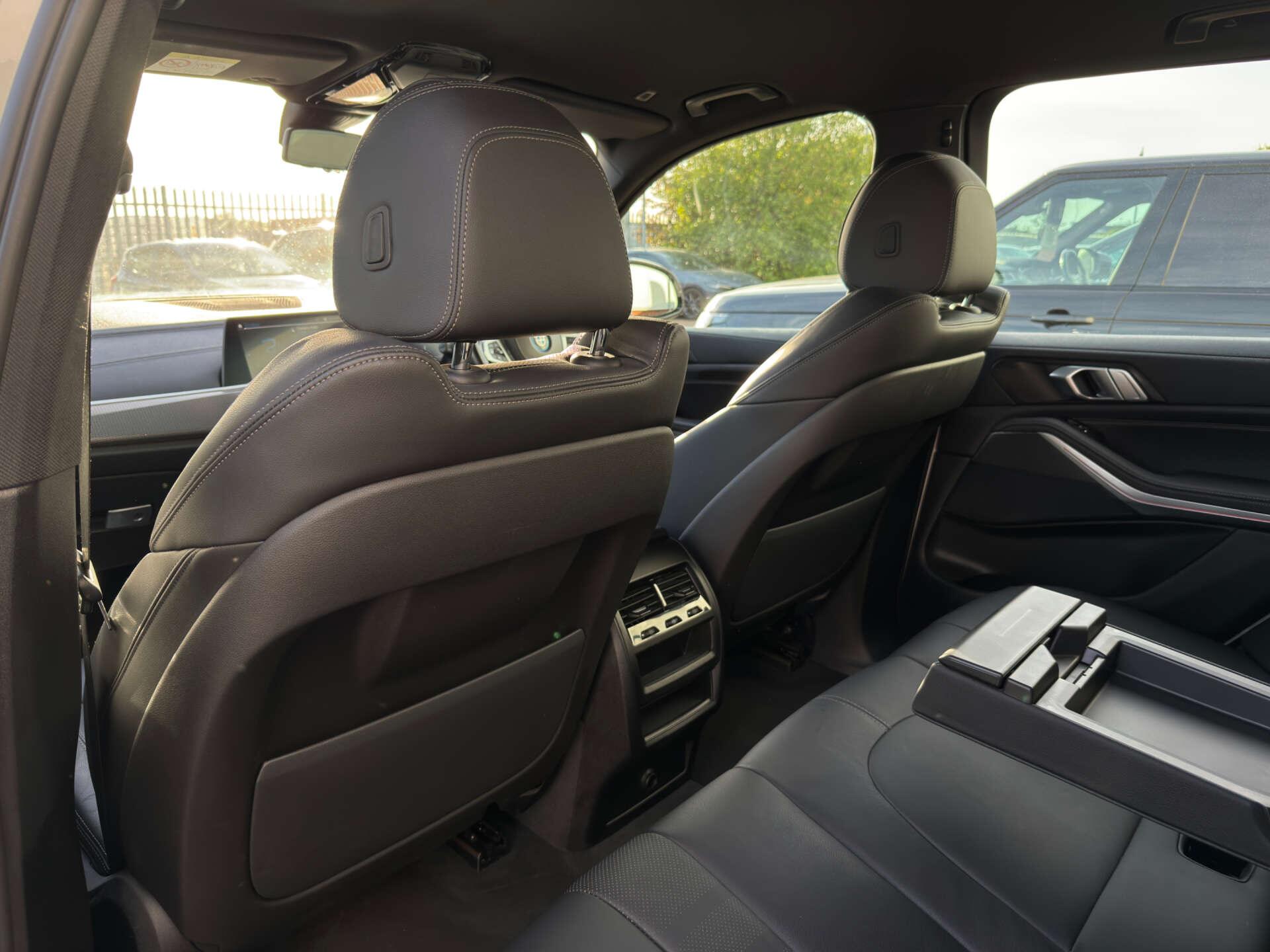 BMW X5 view 32