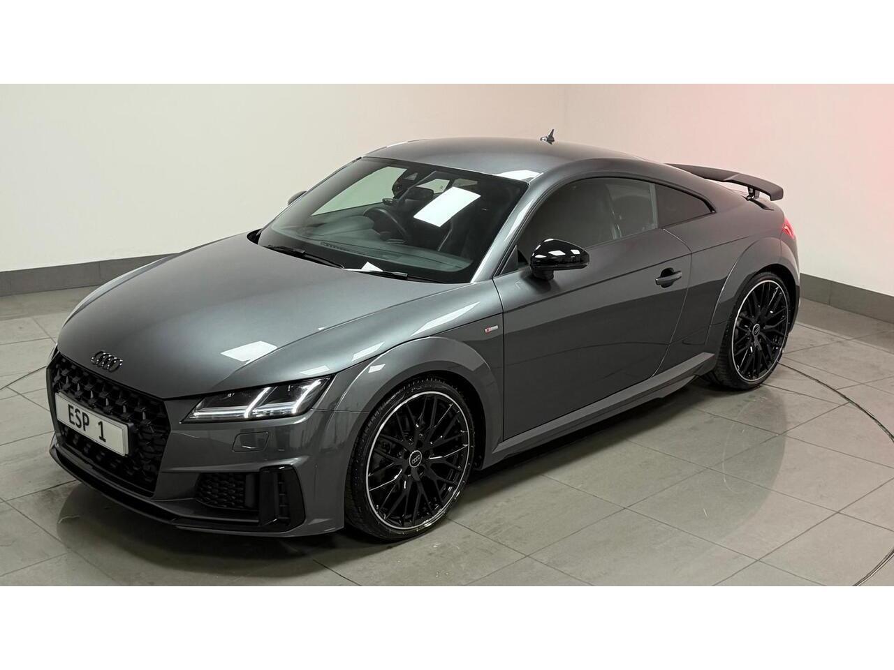 Audi TT view 12