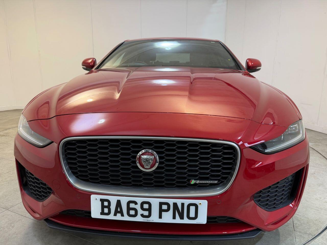 Jaguar Xe view 14