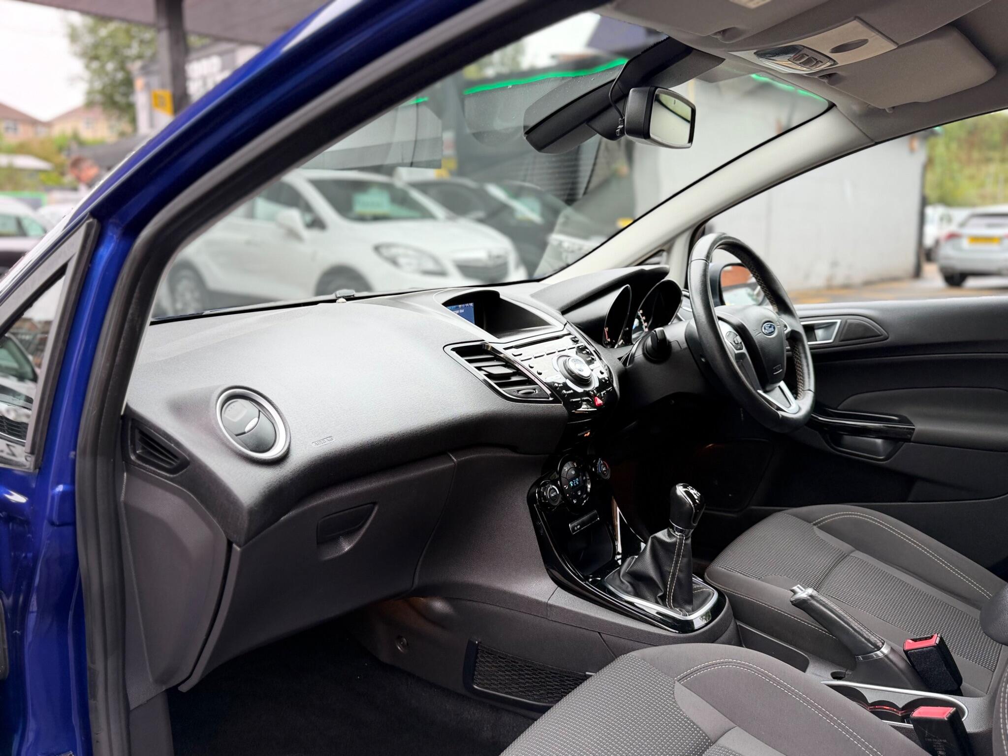 Ford Fiesta view 23