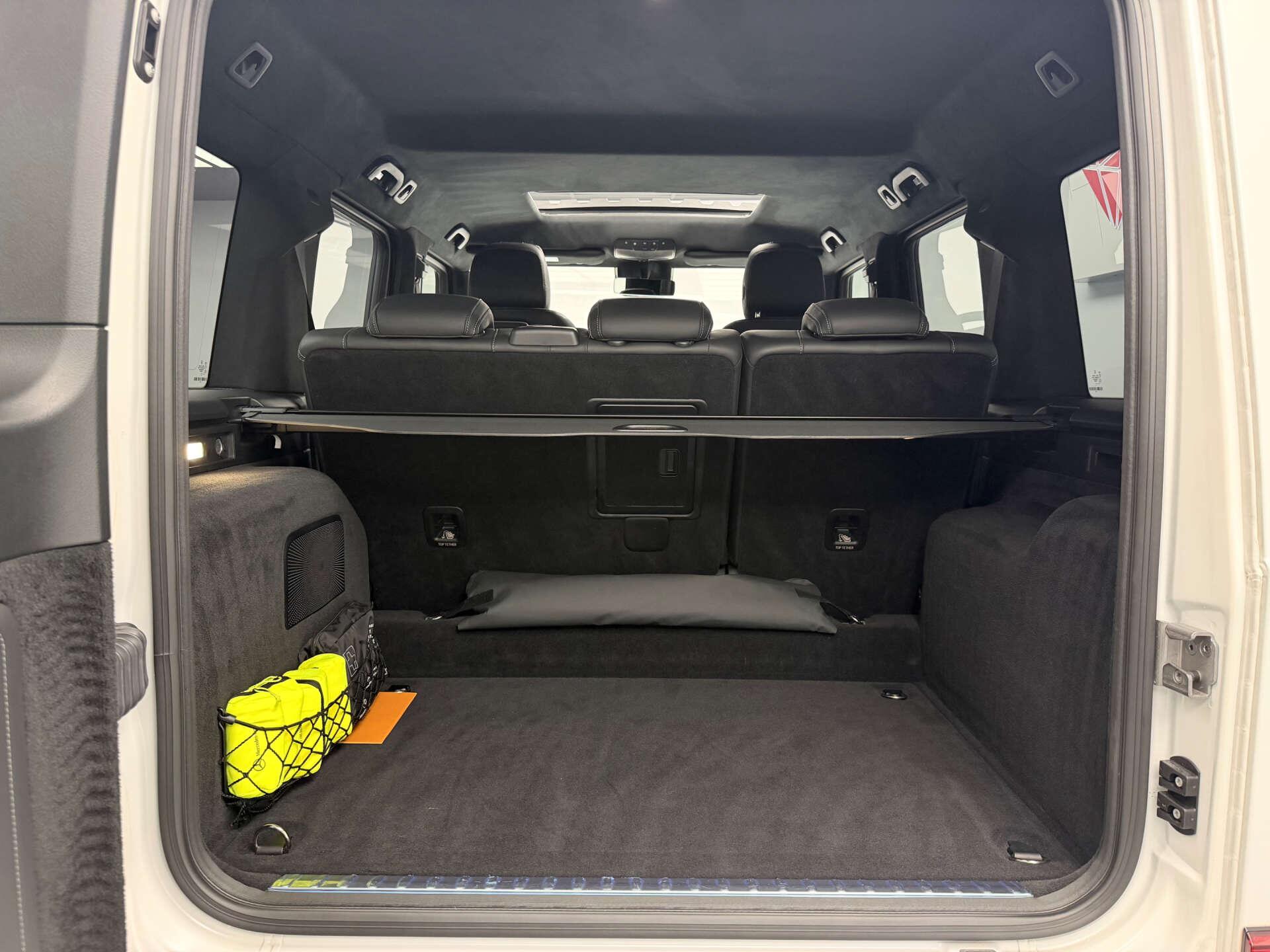 Mercedes-Benz G-Class view 27