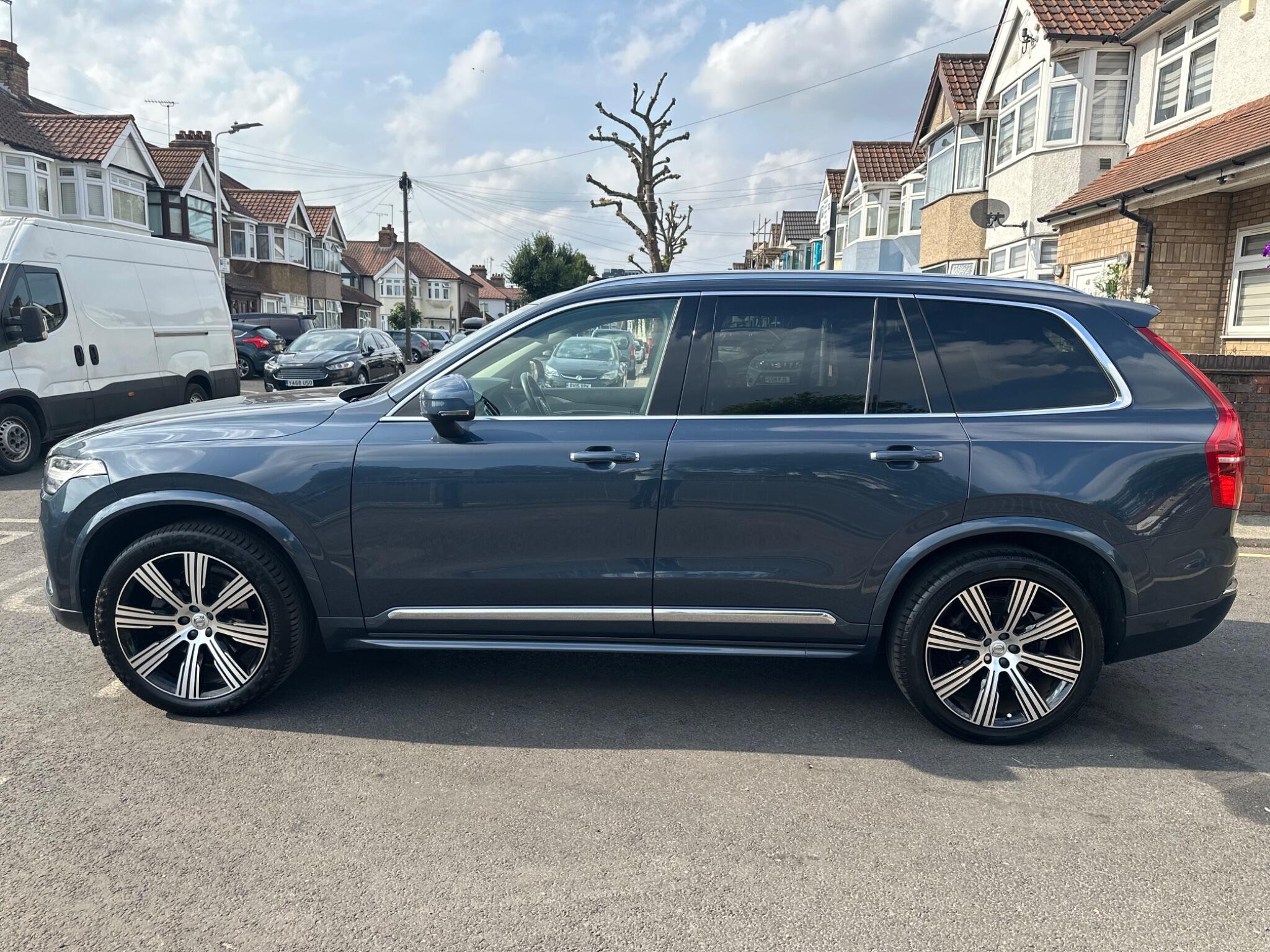 Volvo XC90 view 7