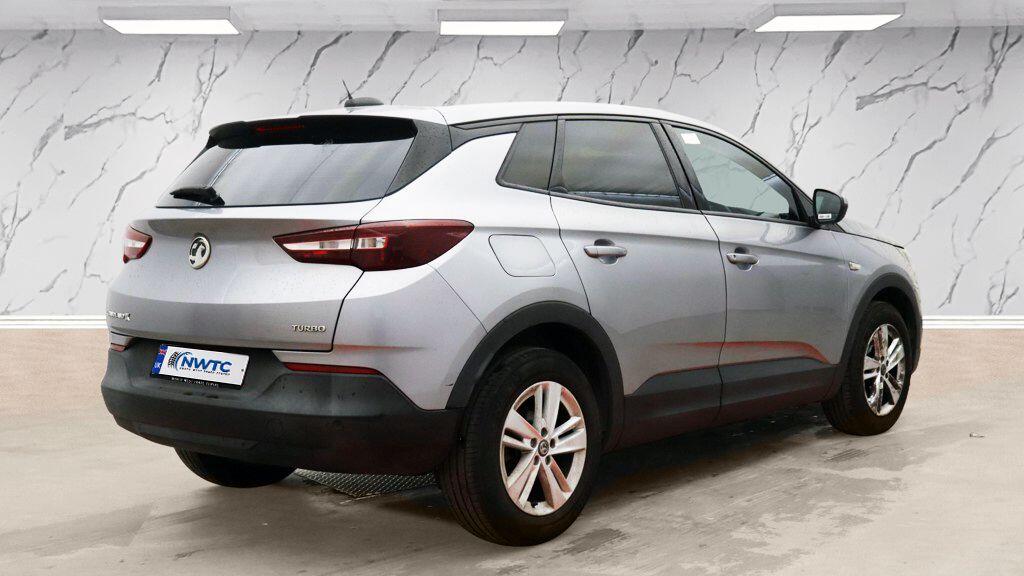 Vauxhall Grandland X view 7