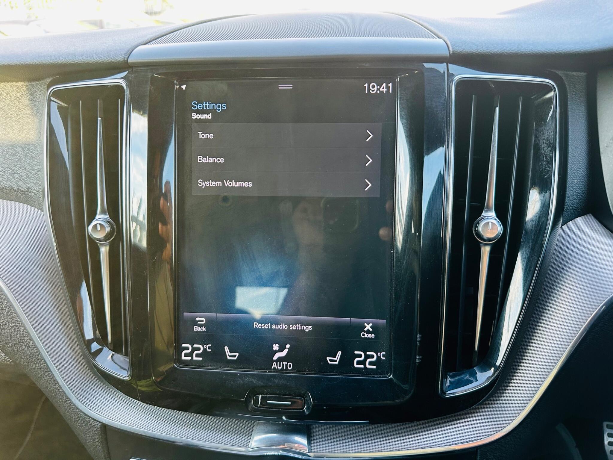 Volvo XC60 view 43