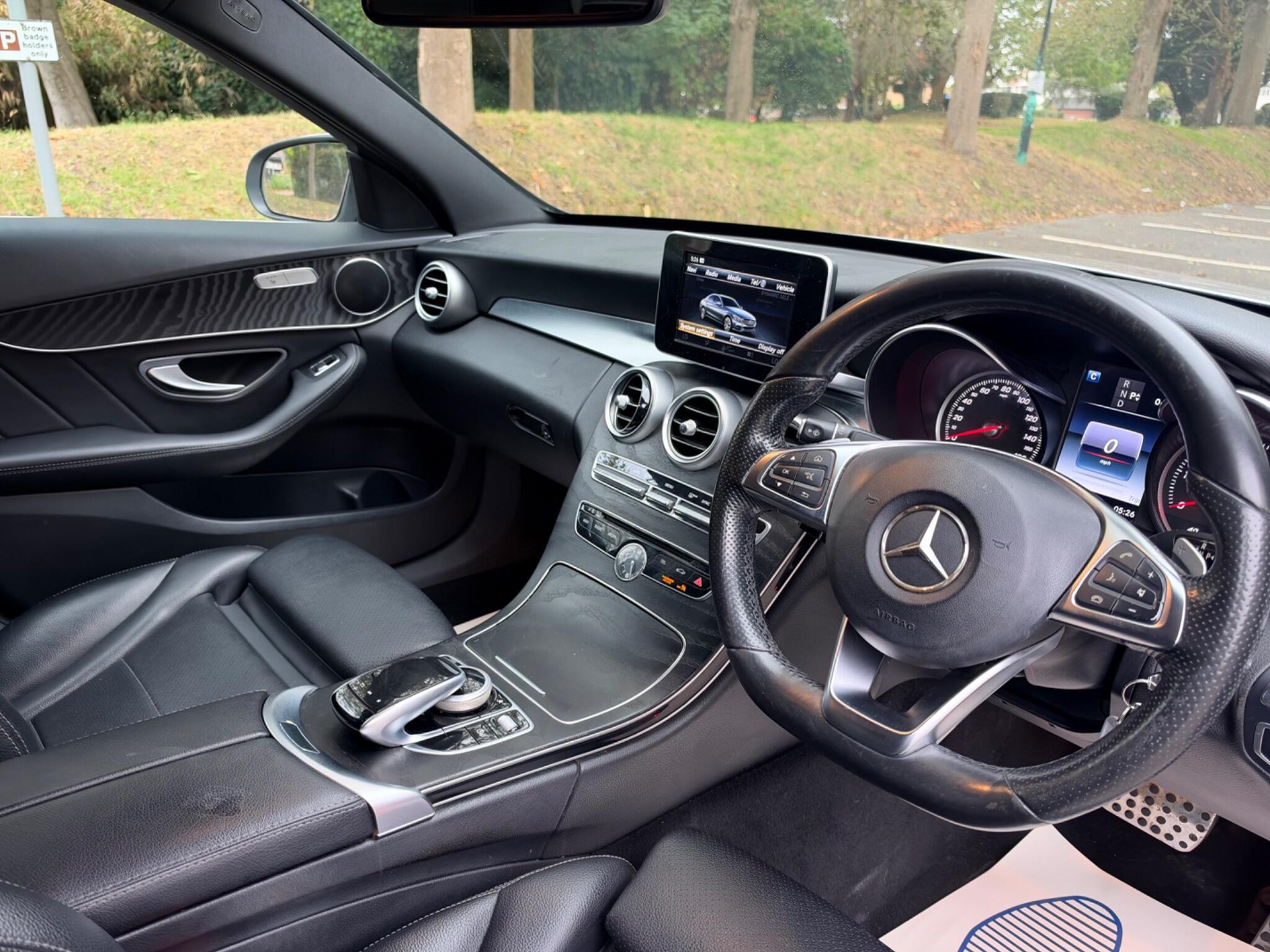 Mercedes-Benz C-Class view 11