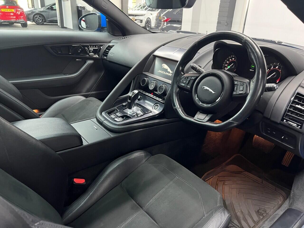 Jaguar F-Type view 39