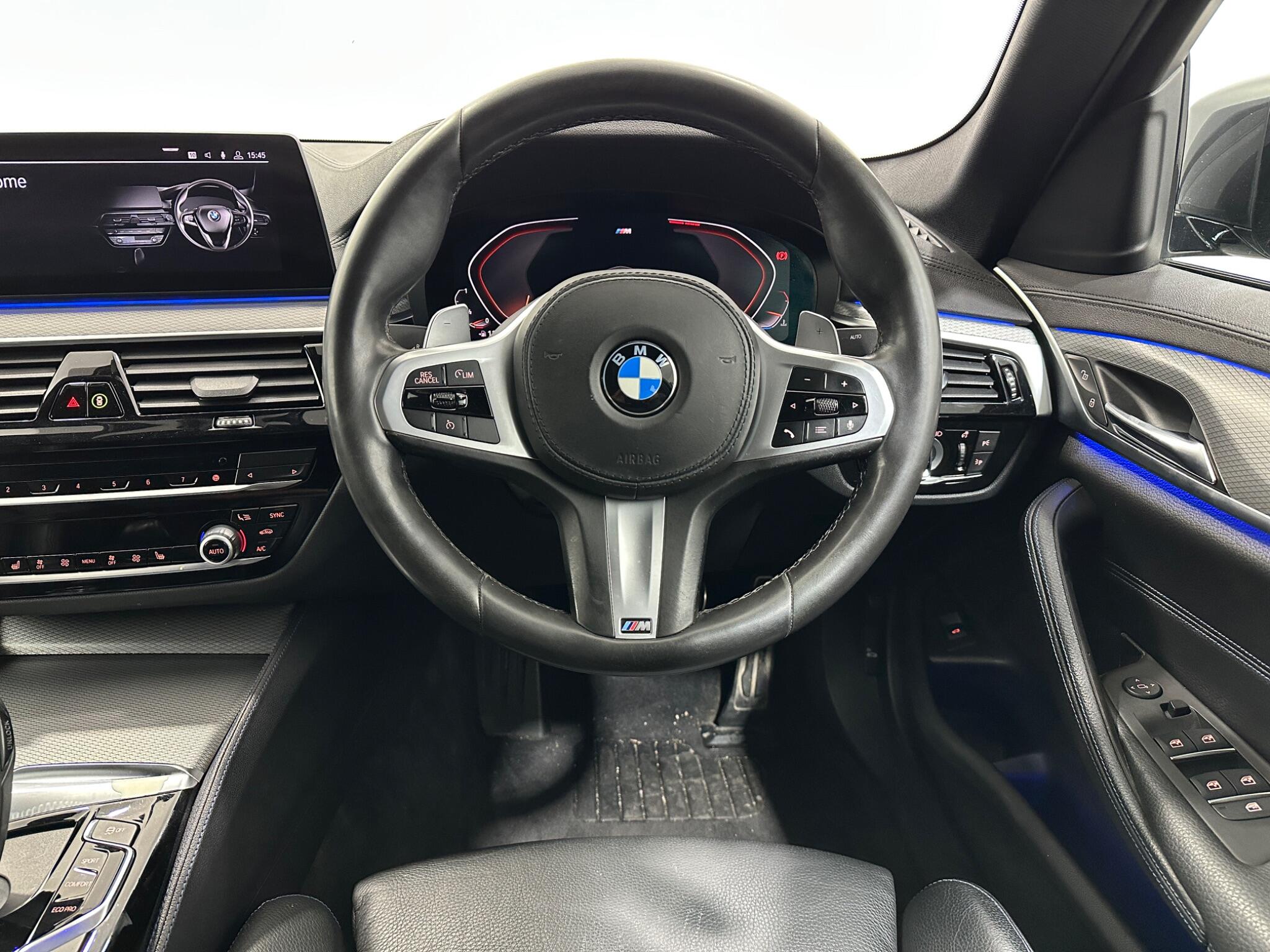BMW 5 Series view 13