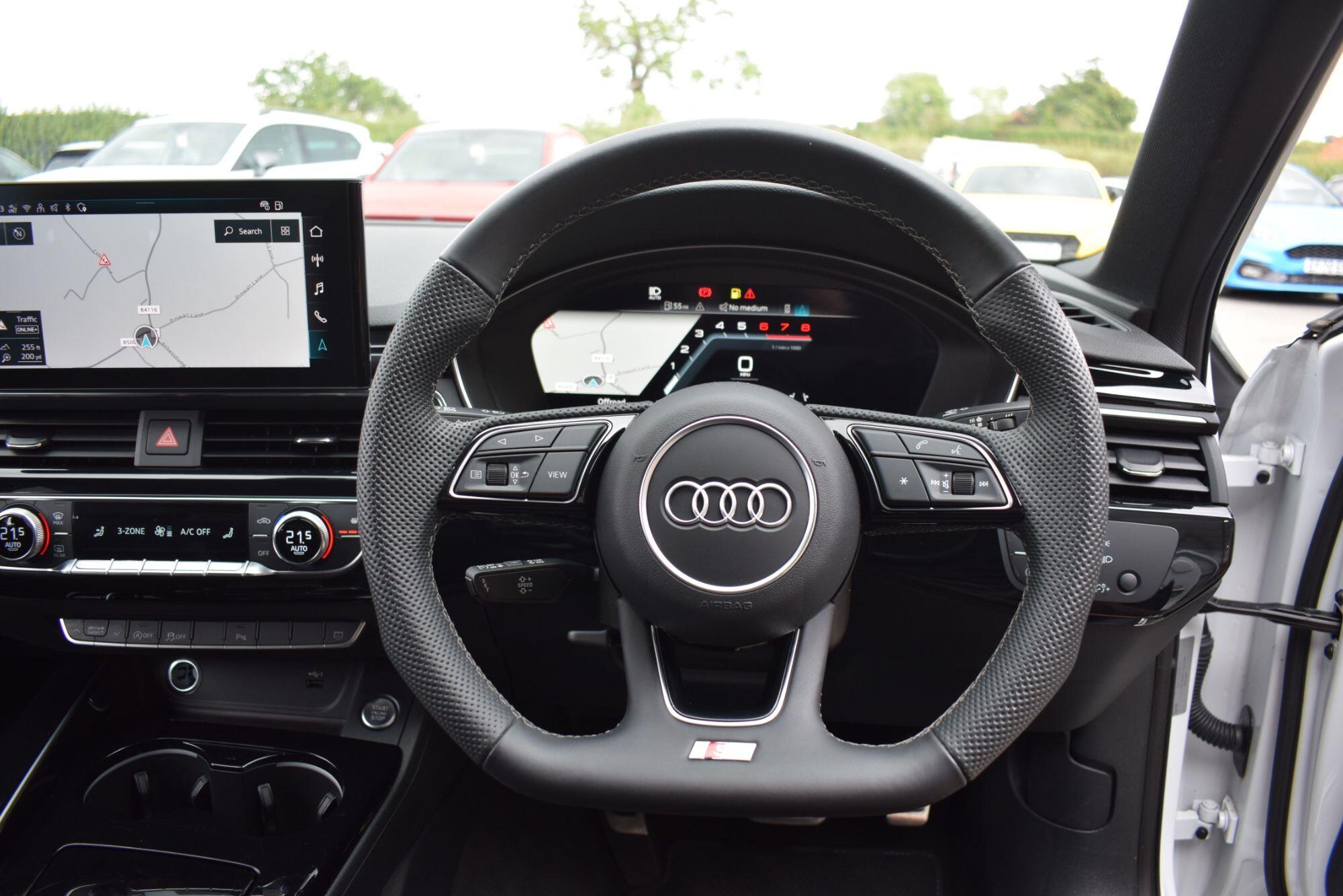 Audi A4 view 10