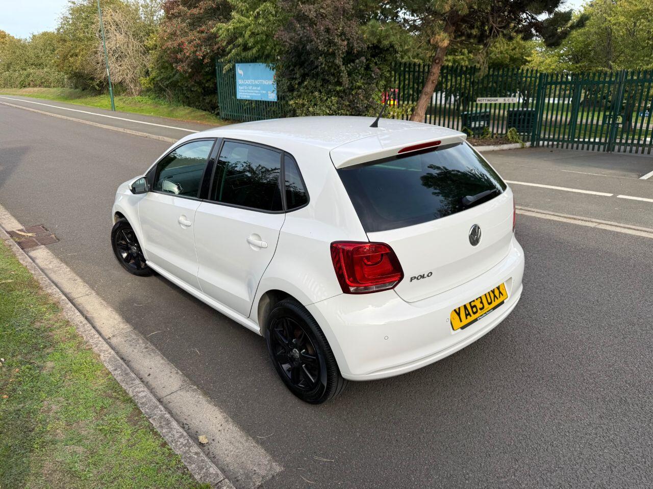 Volkswagen Polo view 5