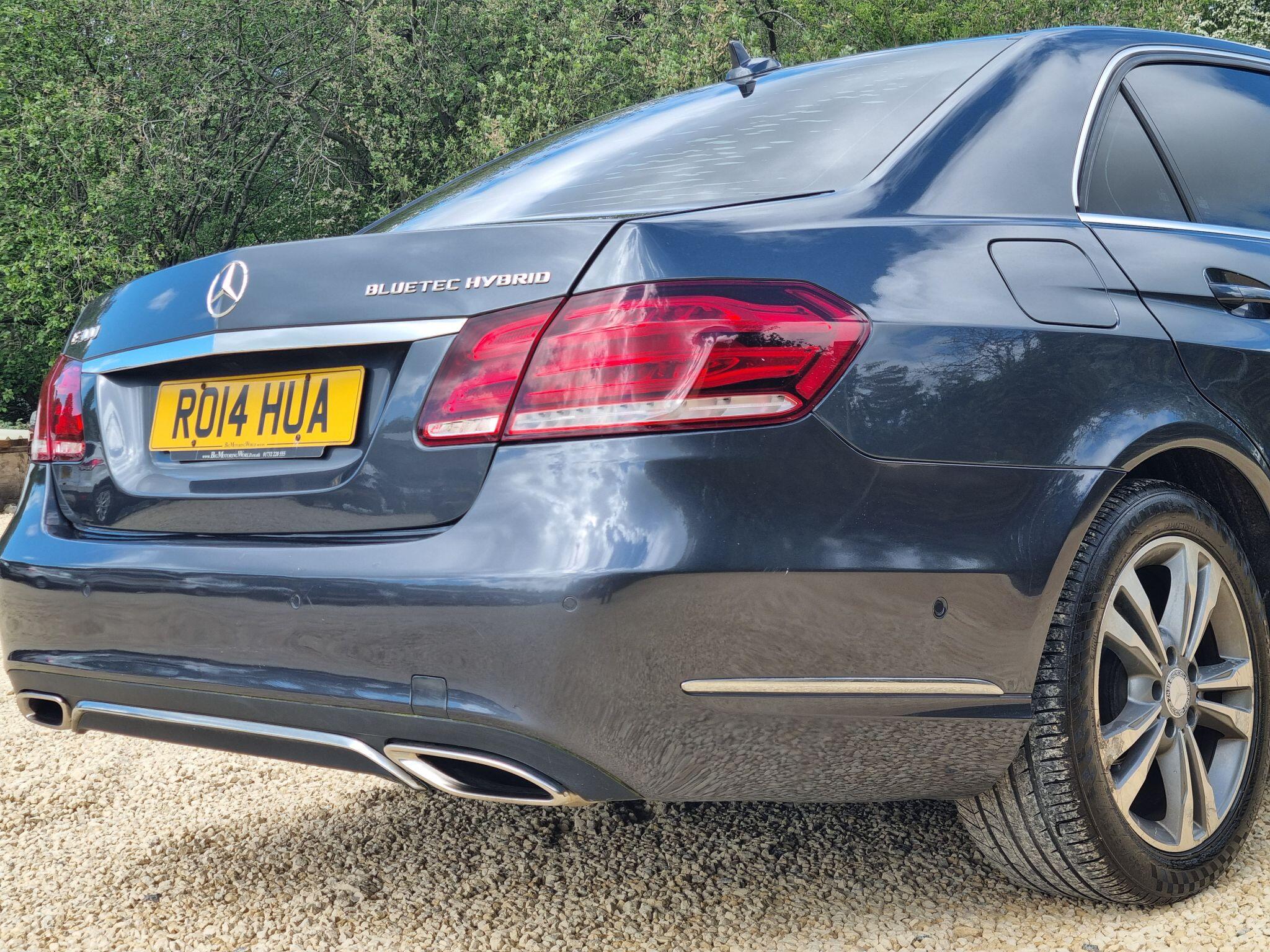 Mercedes-Benz E Class view 8