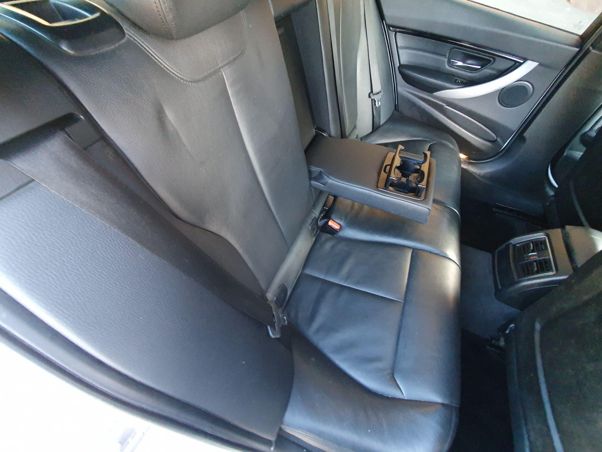 BMW 3 Series view 30