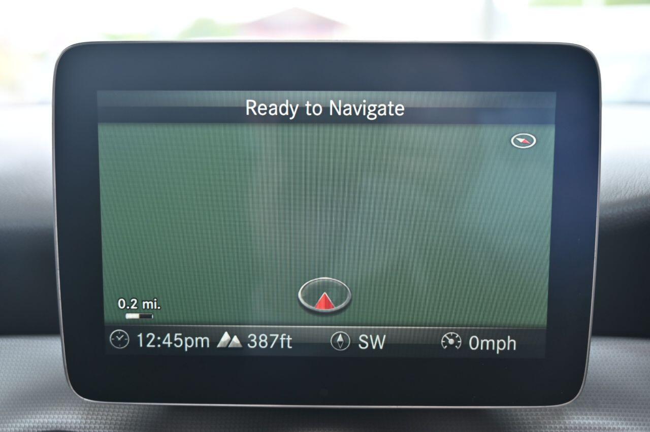 Mercedes-Benz Cla view 24