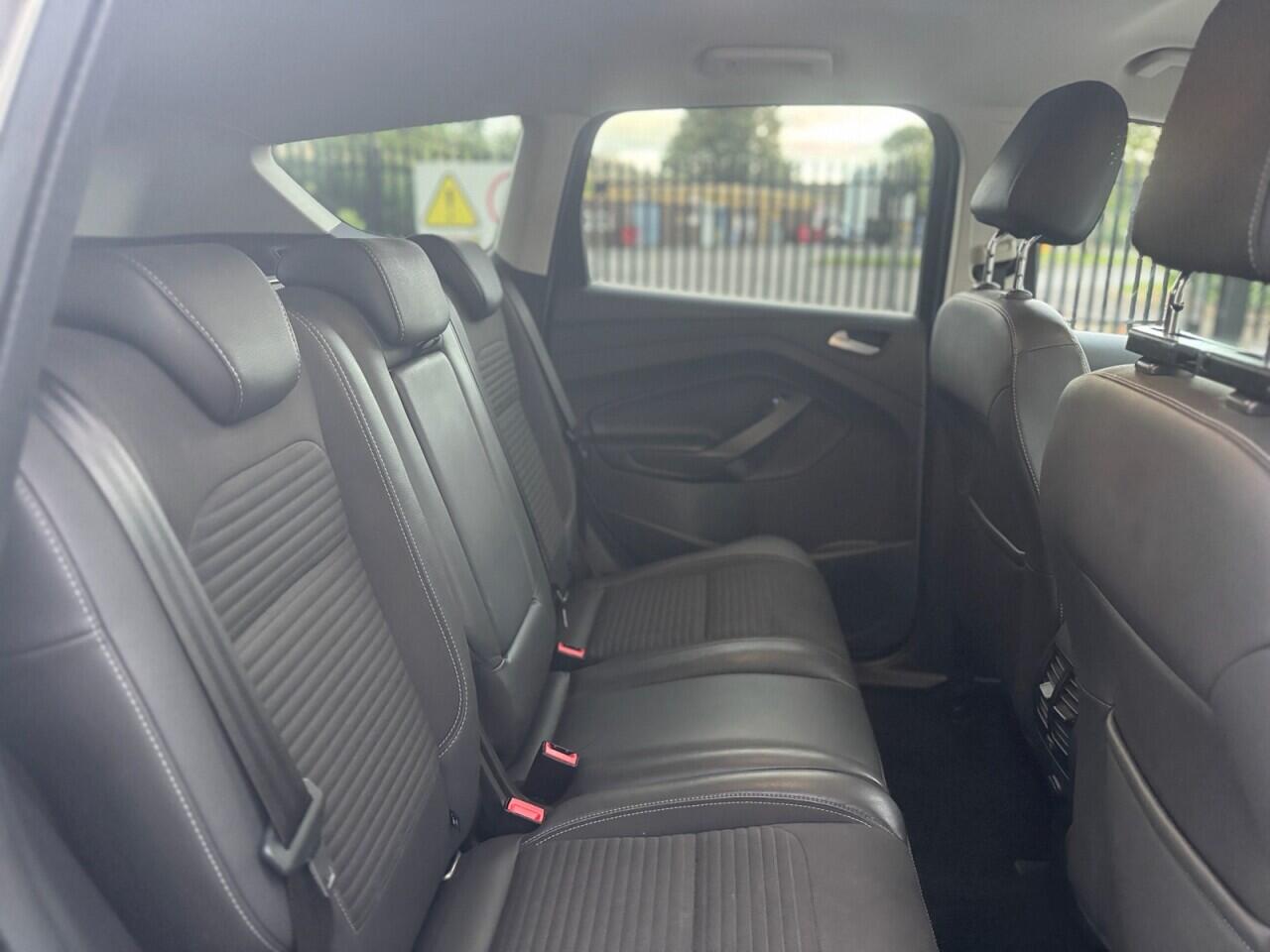 Ford Kuga view 16