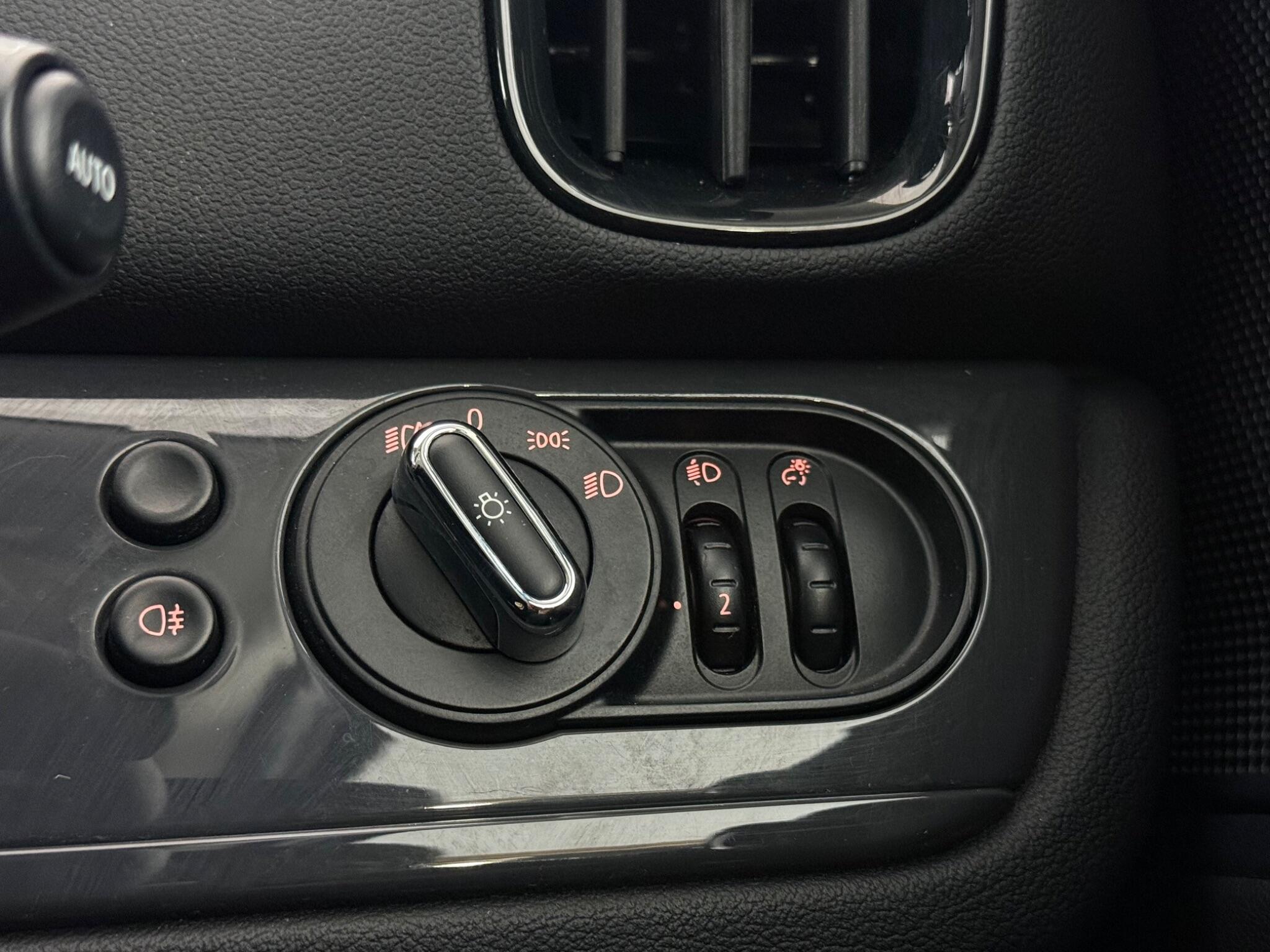 Mini Countryman view 31
