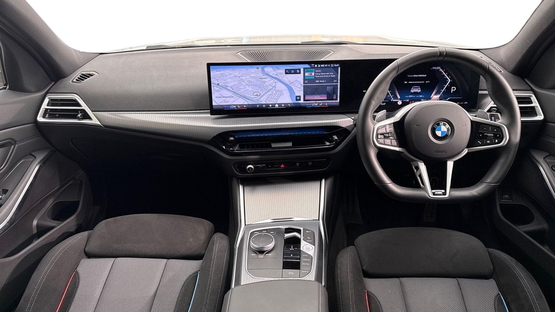 BMW 3 Series view 4