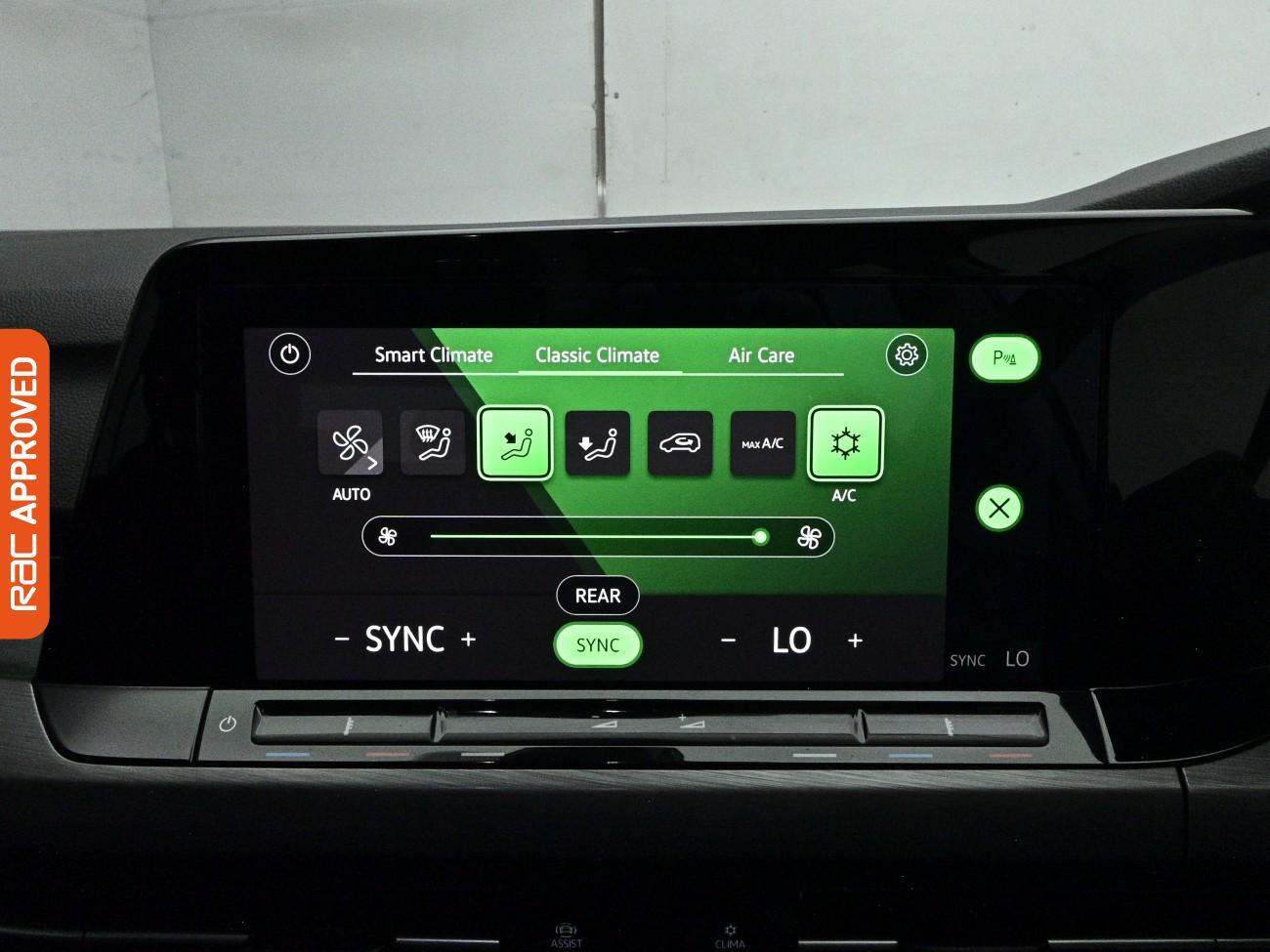 Volkswagen Golf view 3