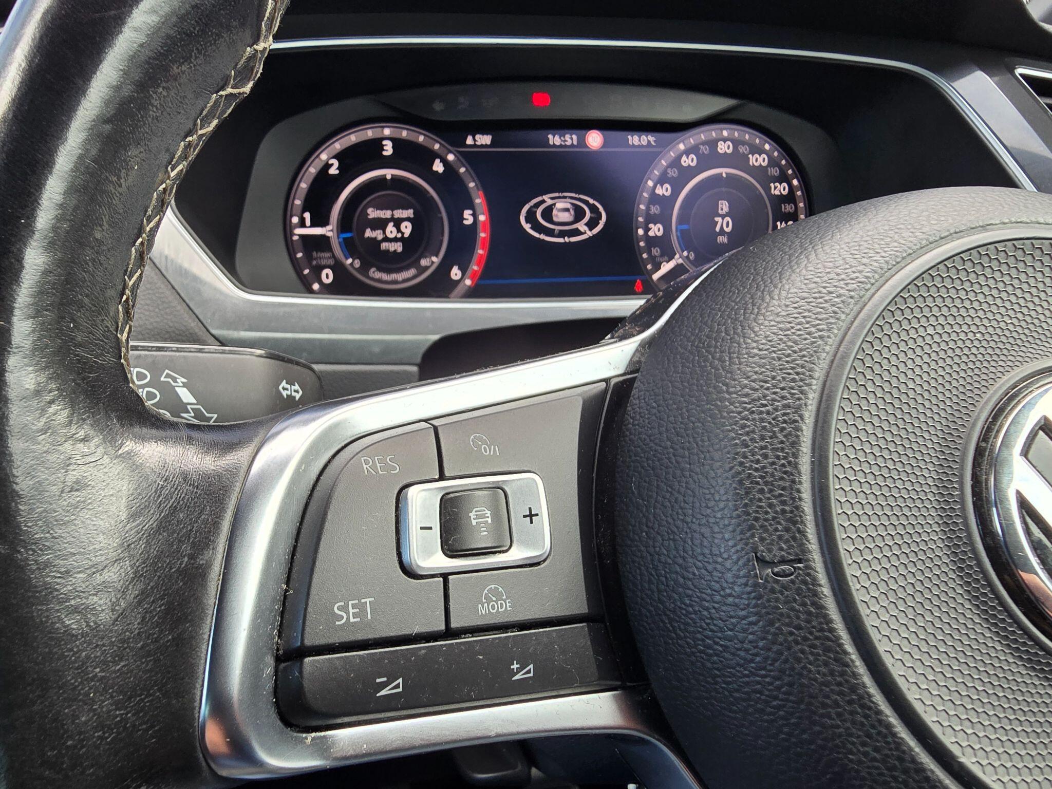 Volkswagen Tiguan view 16