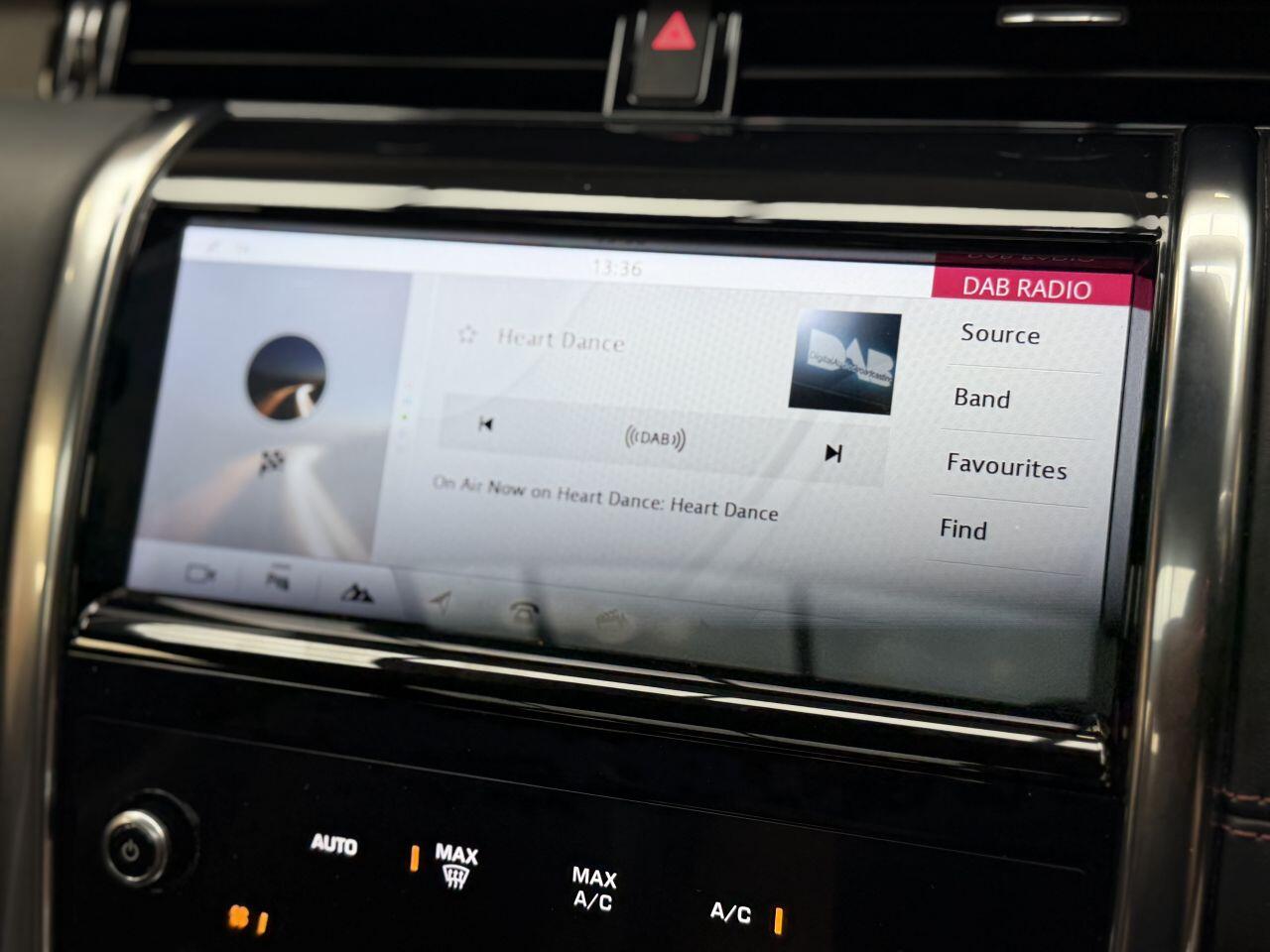Land Rover Discovery Sport view 55