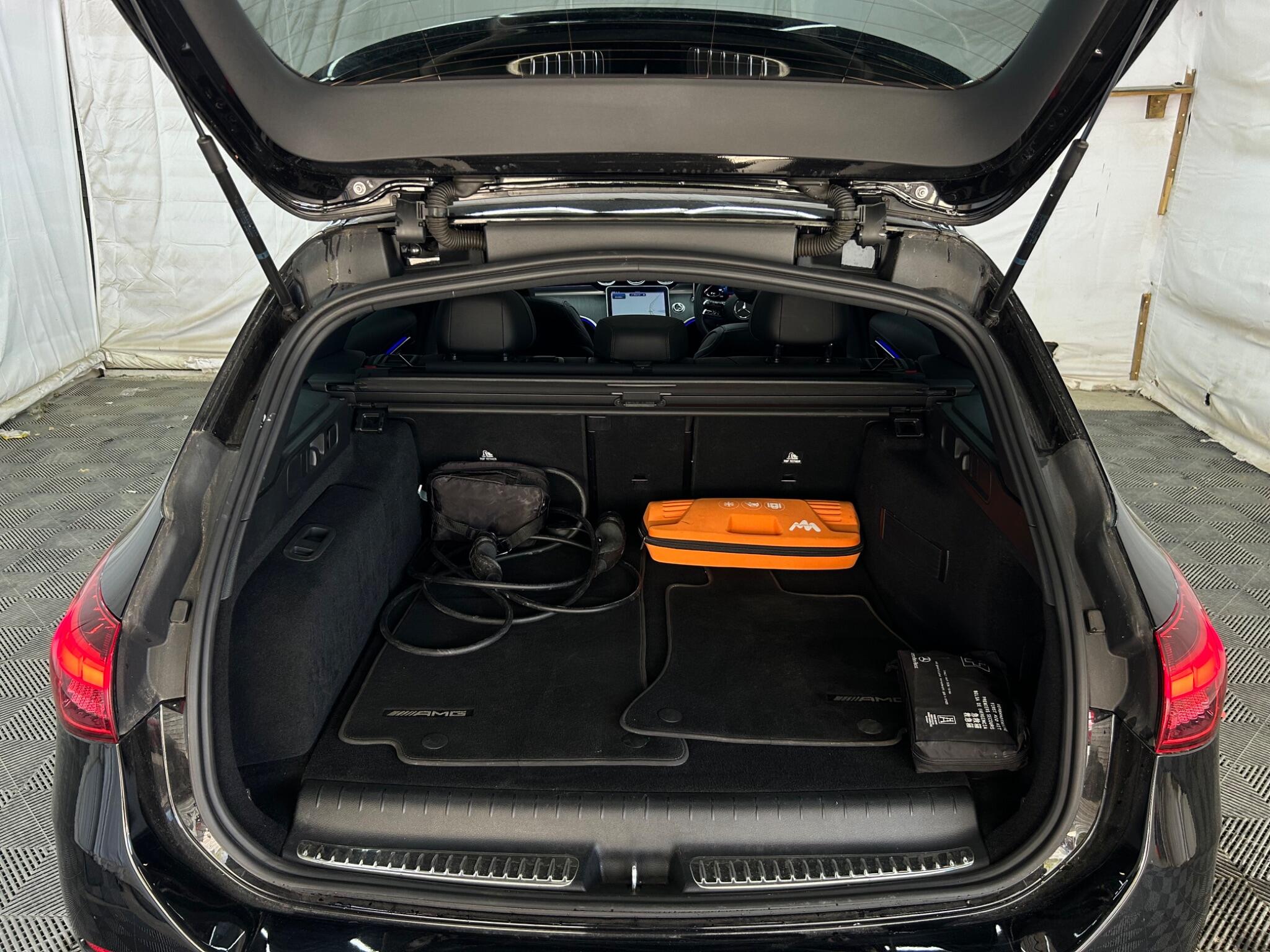 Mercedes-Benz C-Class view 47