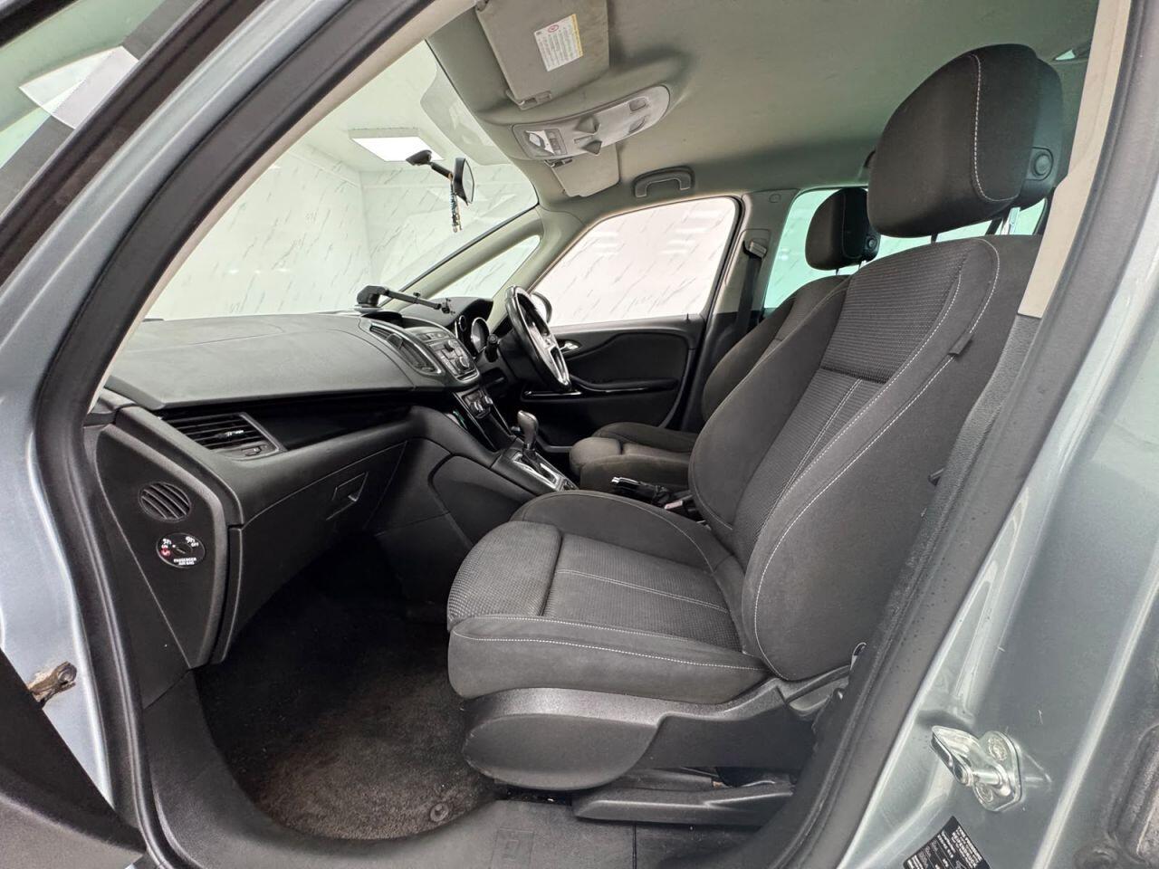 Vauxhall Zafira Tourer view 13