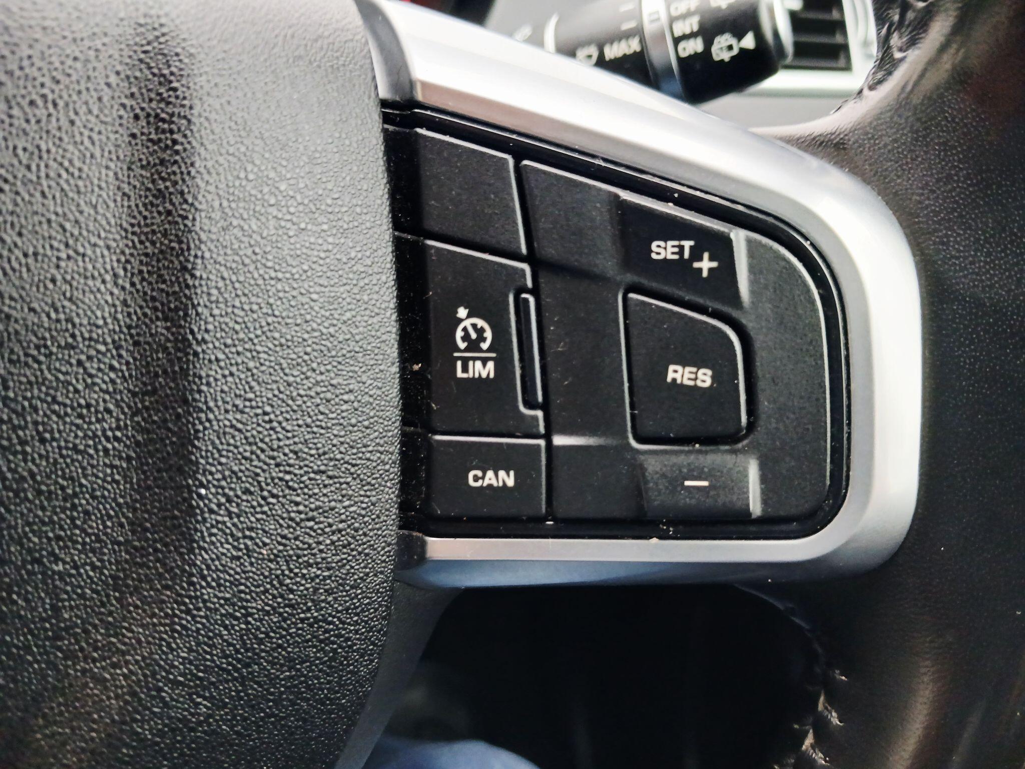 2018 Land Rover Discovery Sport 2.0 TD4 SE 4WD Euro 6 (s/s) 5dr • 100,000 miles image 30