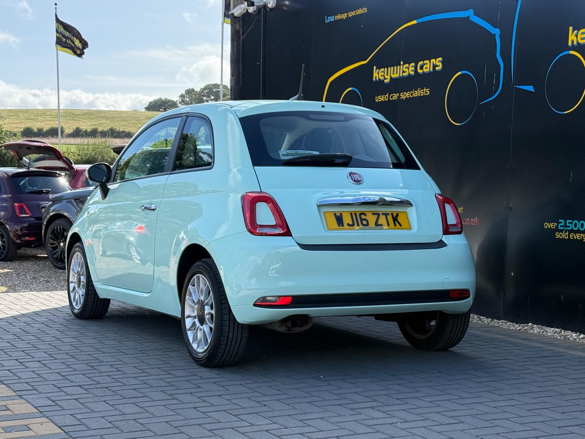 Fiat 500 view 3