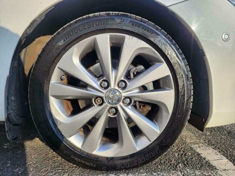2014 Toyota Auris 1.8 VVT-h Excel Touring Sports CVT Euro 5 (s/s) 5dr • 104,000 miles image 20