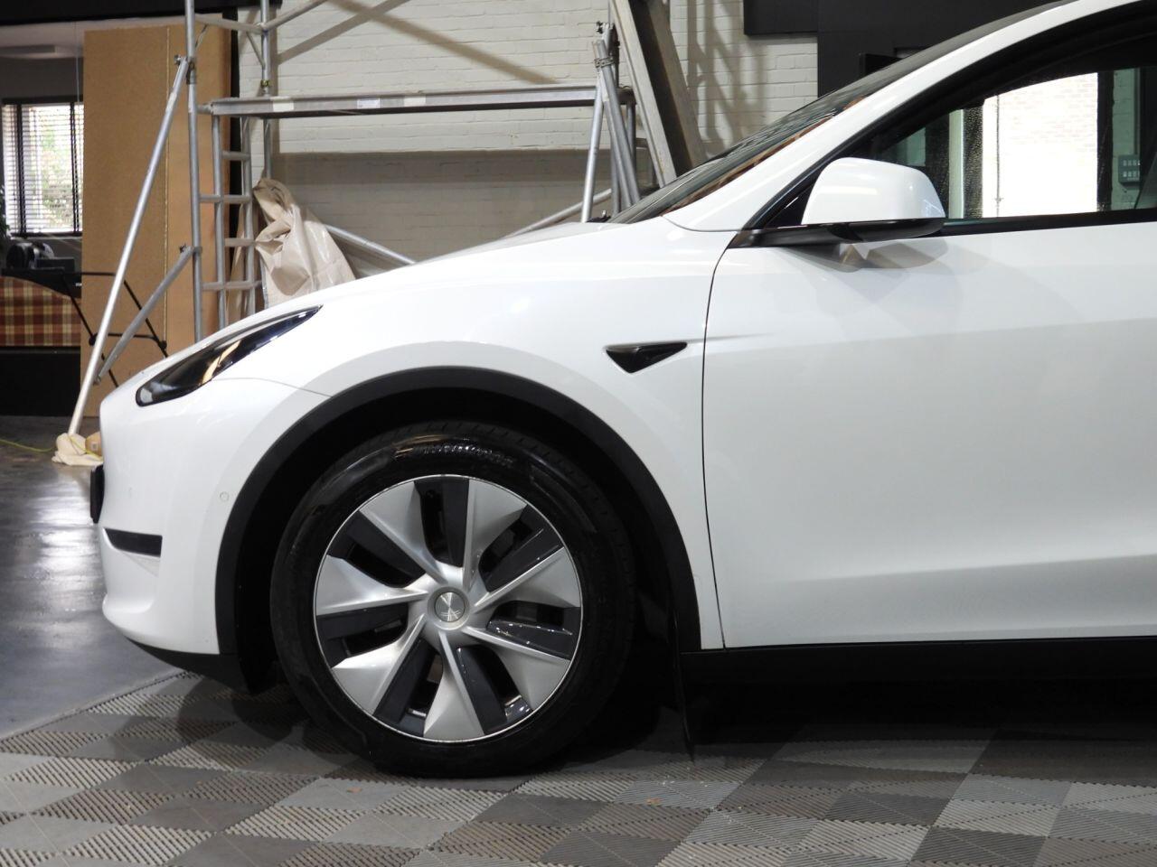 Tesla Model Y view 17