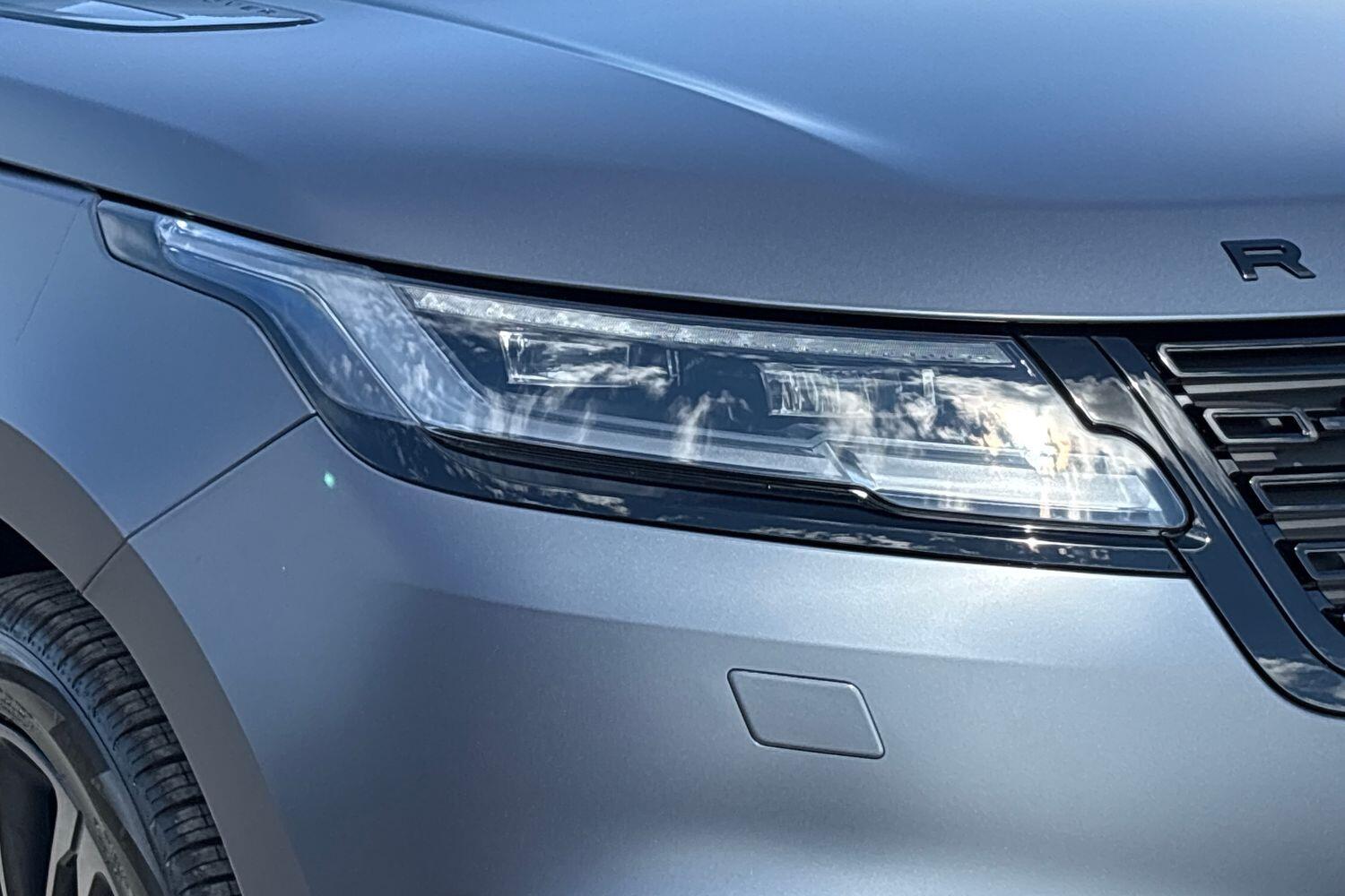 Land Rover Range Rover Velar view 13
