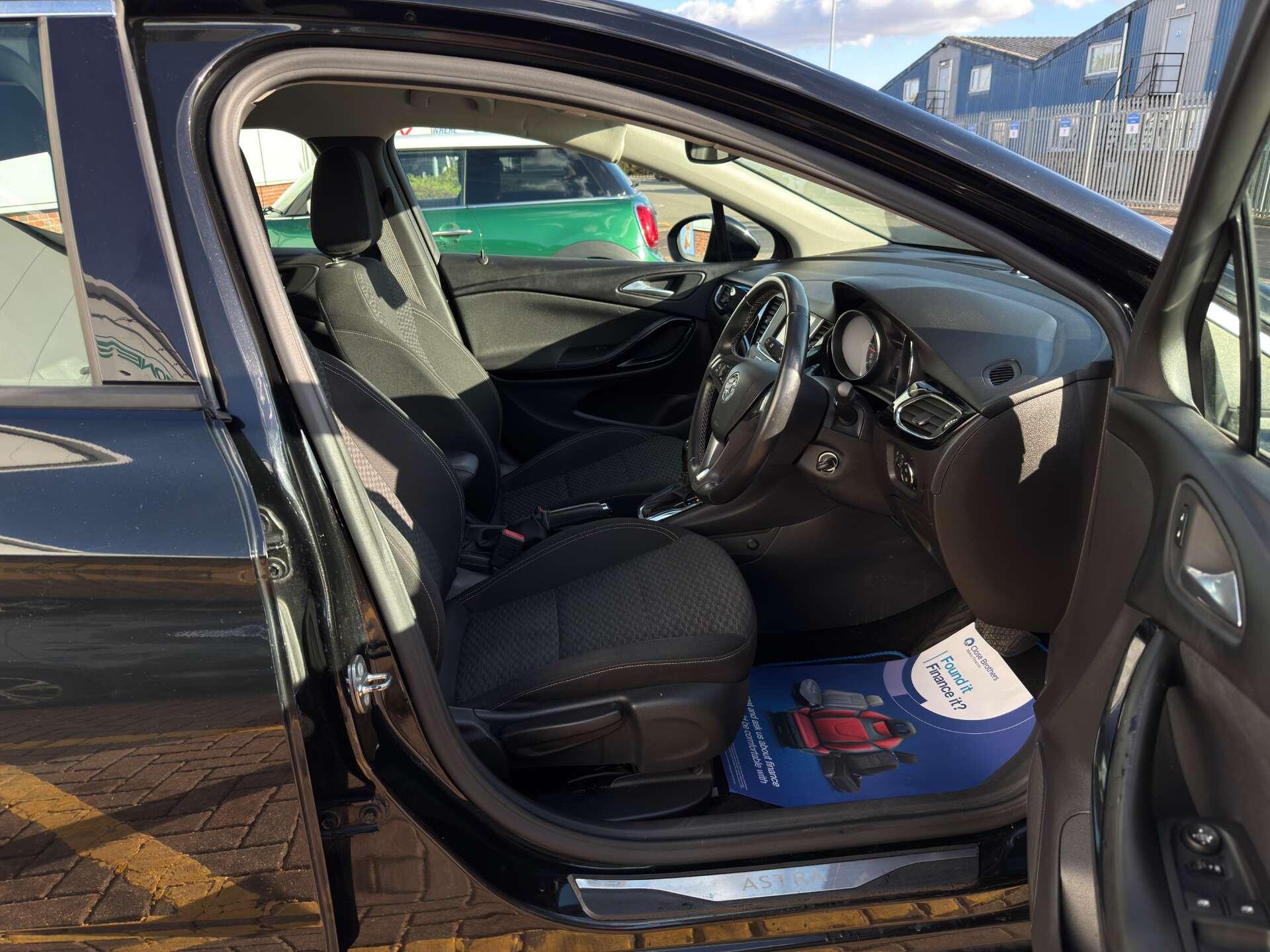 Vauxhall Astra view 33