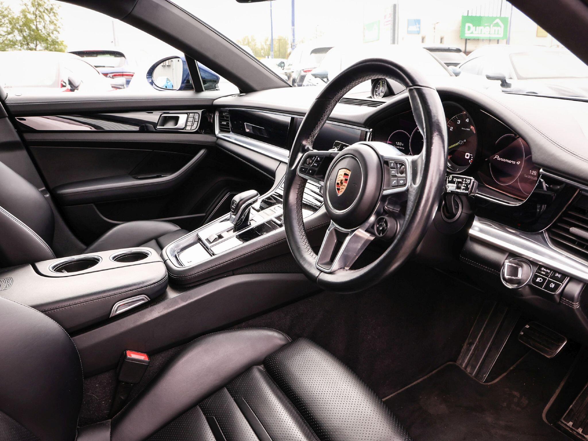 Porsche Panamera view 41