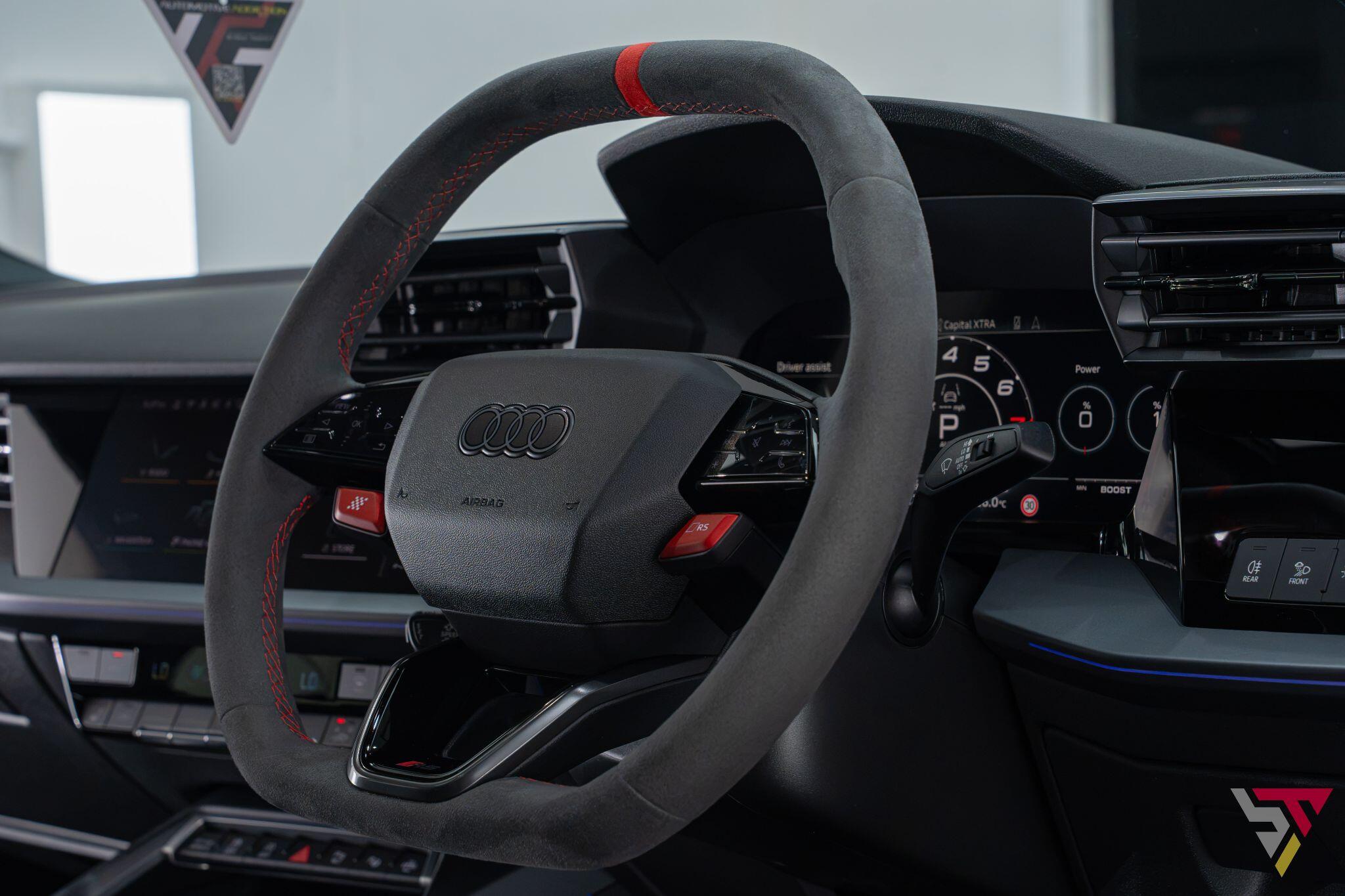Audi RS3 view 12